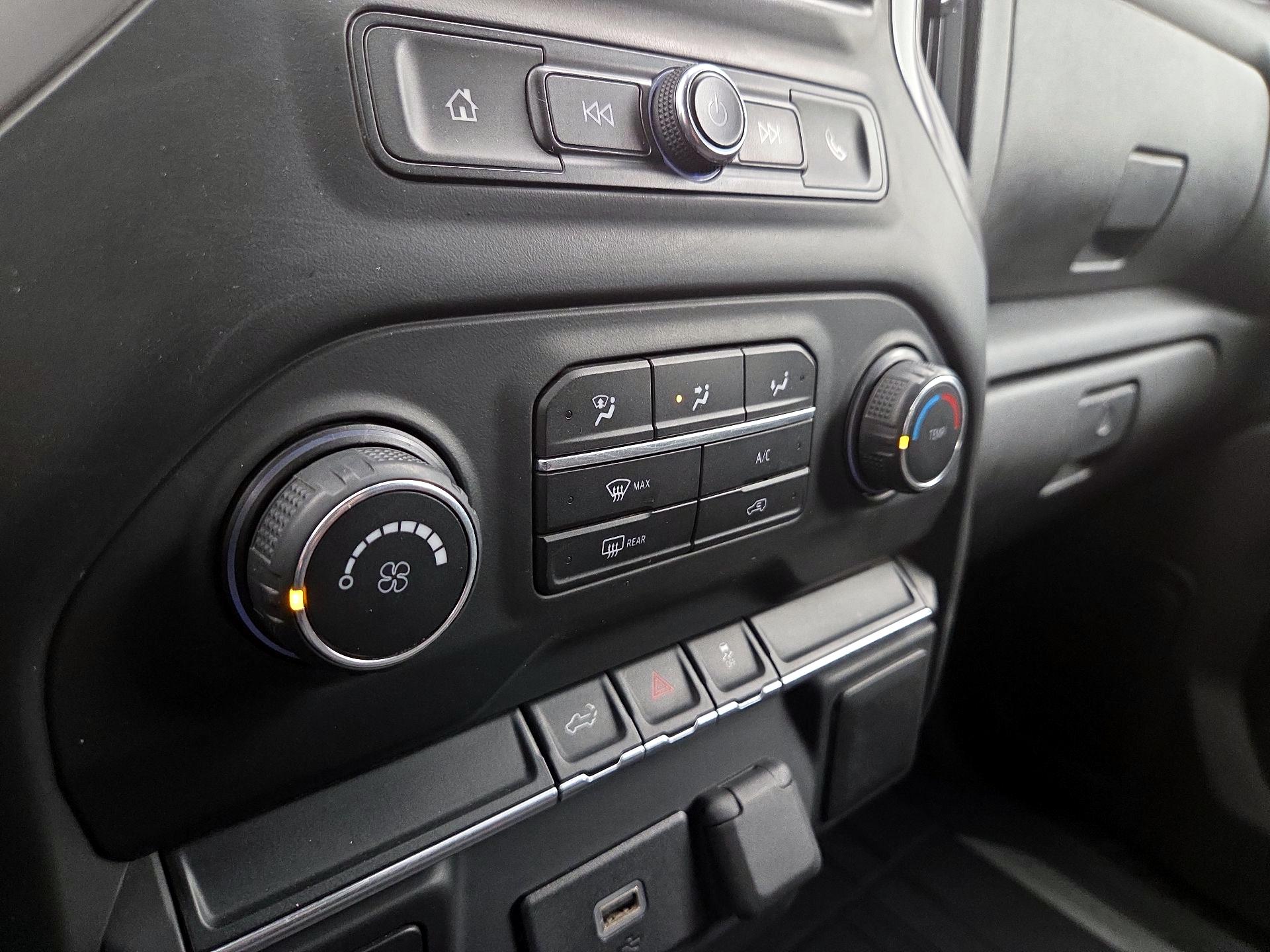 Thumbnail: 2020 Chevrolet Silverado 1500 - 16