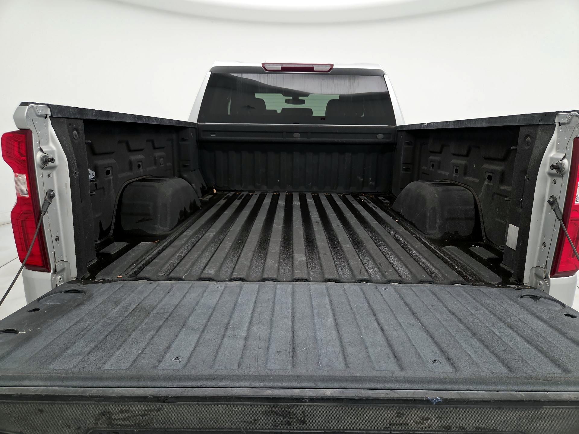 Thumbnail: 2020 Chevrolet Silverado 1500 - 19