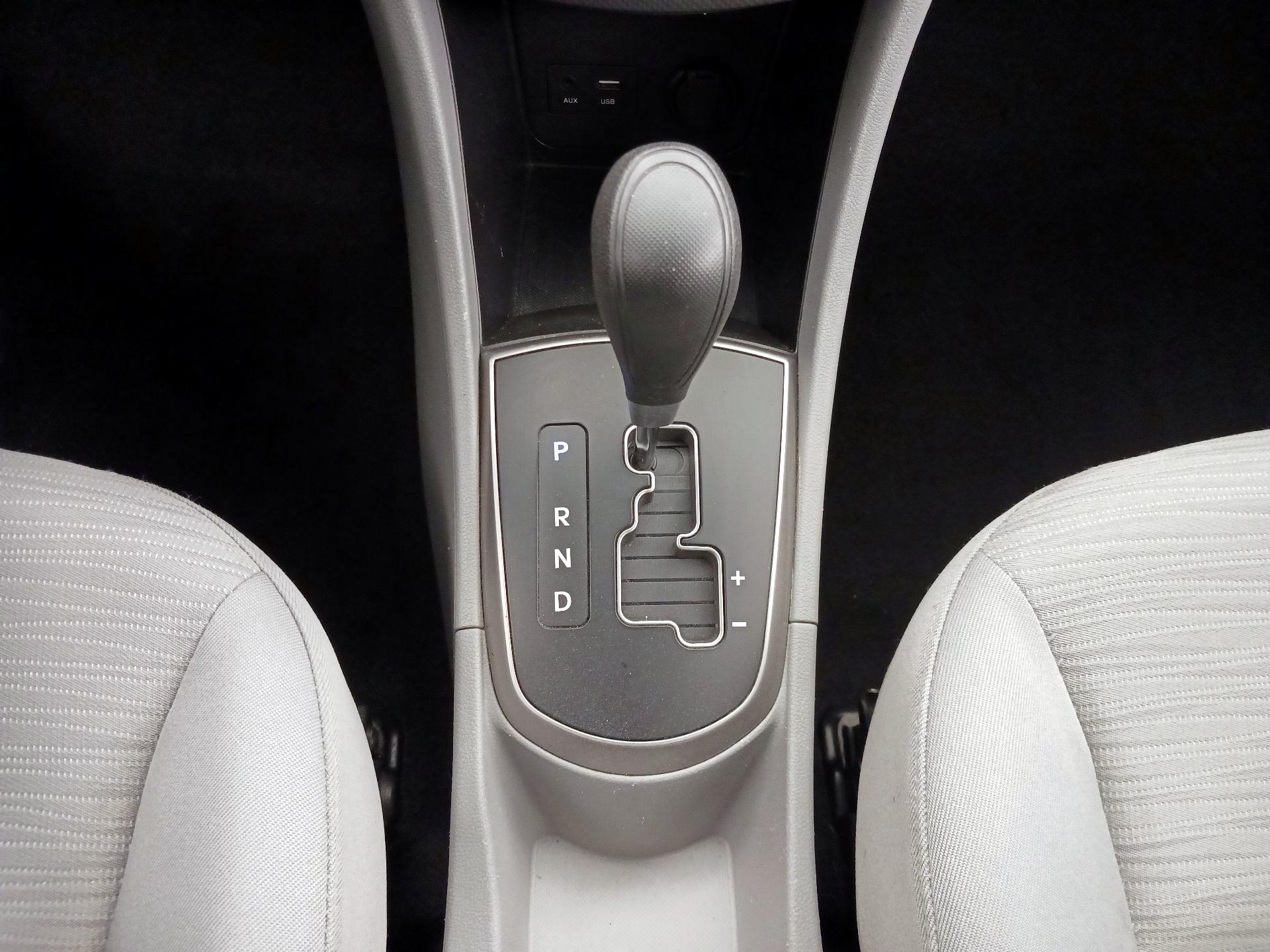 Thumbnail: 2015 Hyundai Accent - 16