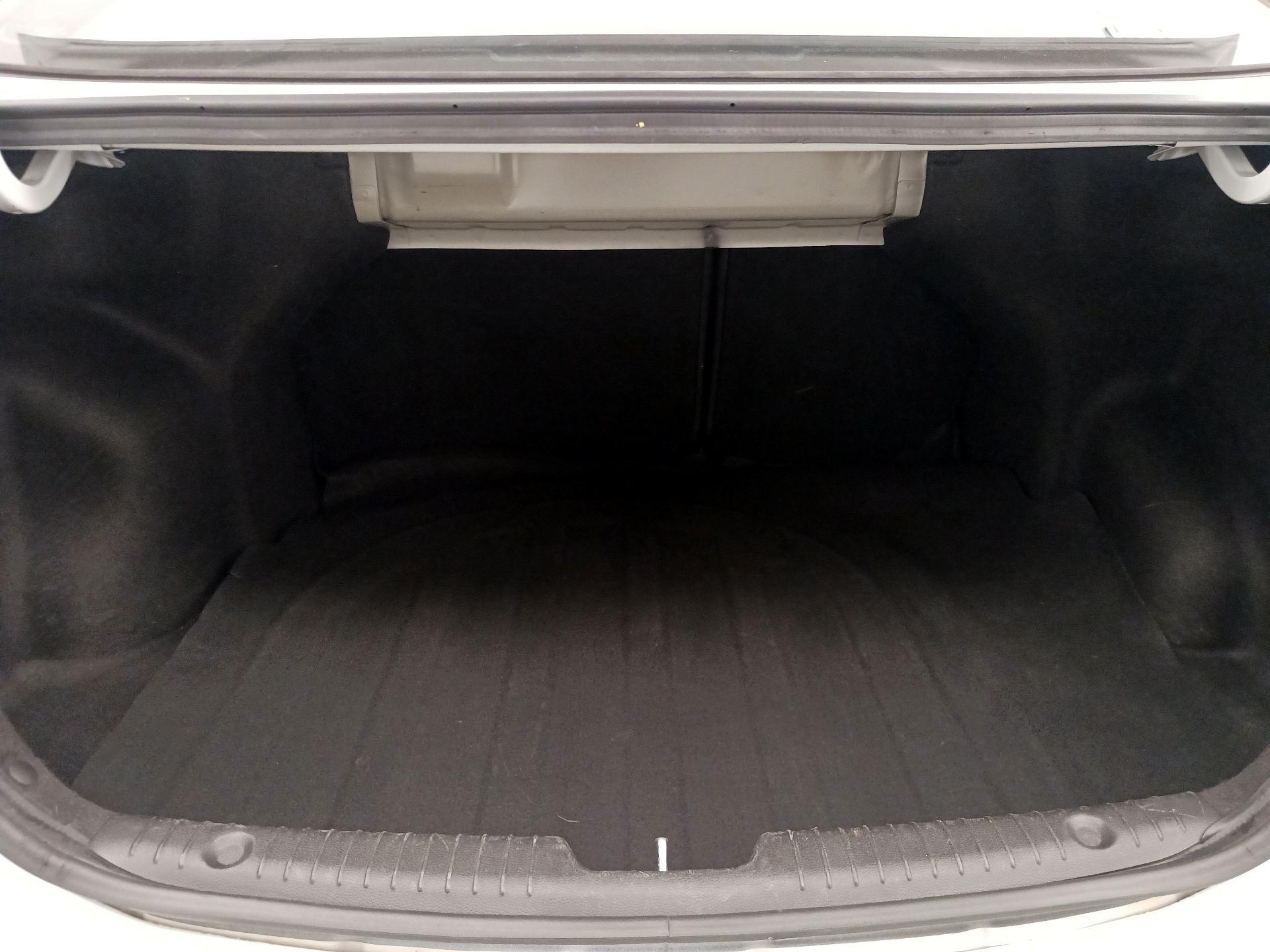 Thumbnail: 2015 Hyundai Accent - 18