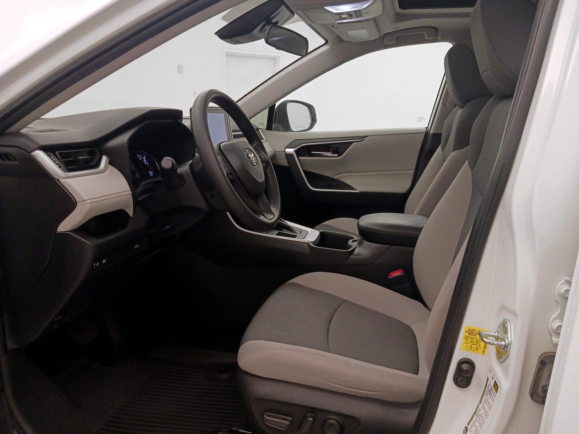 Thumbnail: 2023 Toyota RAV4 - 11