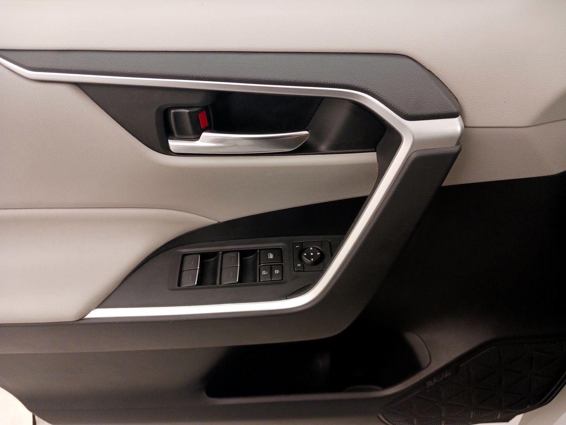 Thumbnail: 2023 Toyota RAV4 - 12