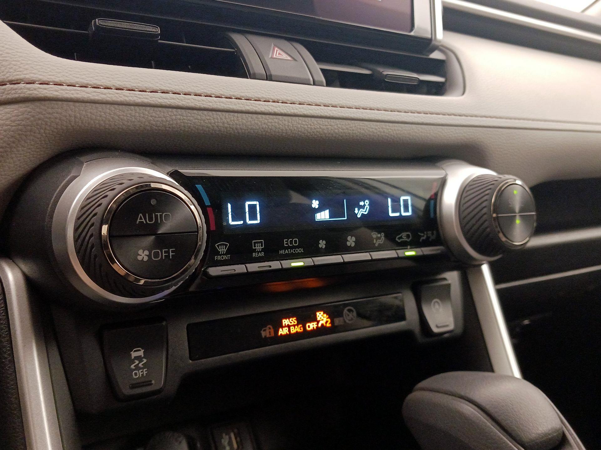 Thumbnail: 2023 Toyota RAV4 - 16