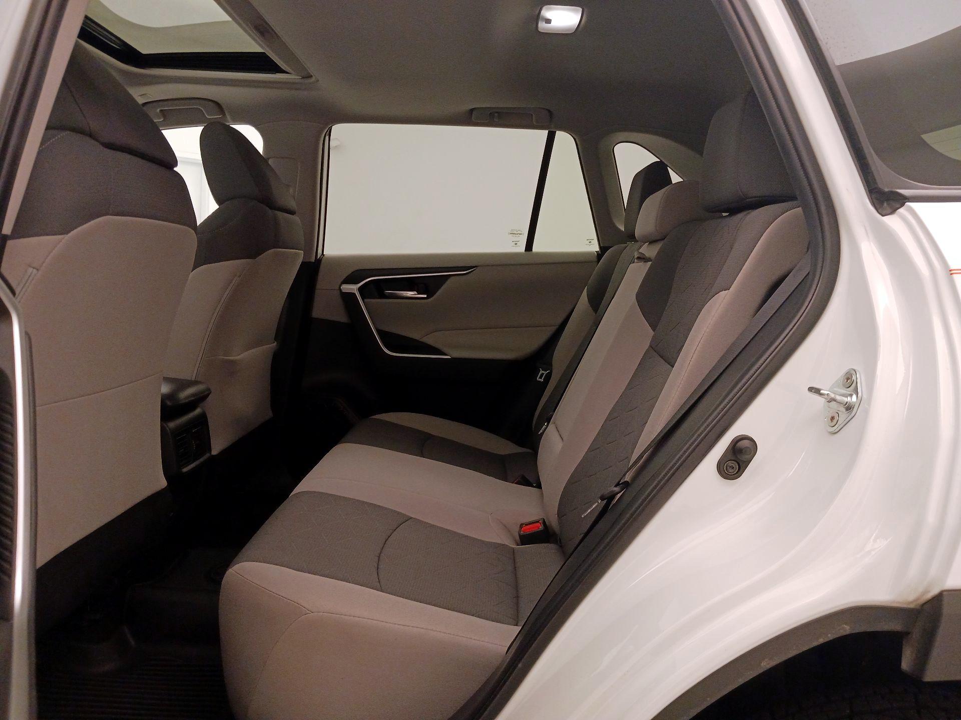 Thumbnail: 2023 Toyota RAV4 - 20