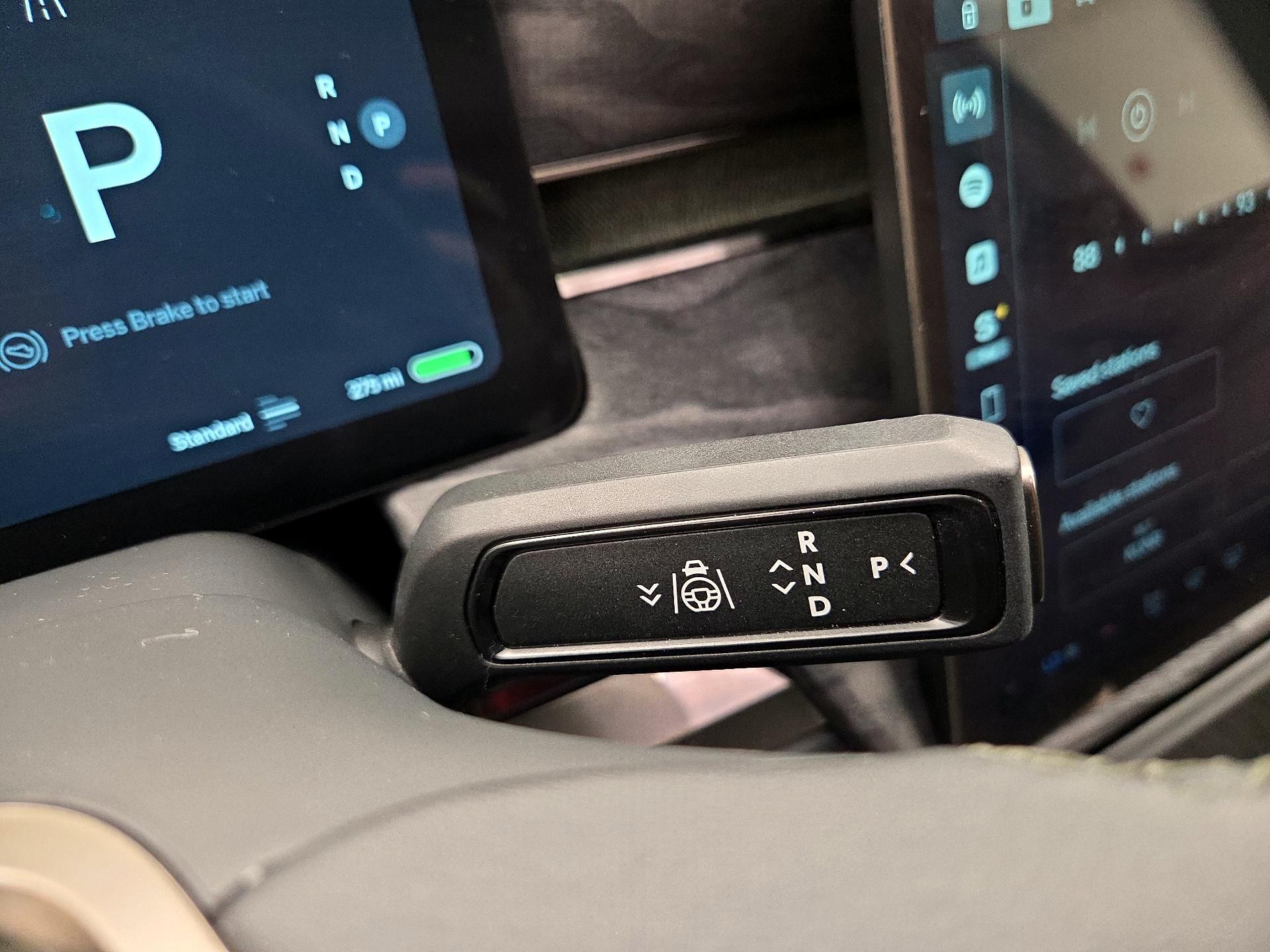 Thumbnail: 2022 Rivian R1T - 17