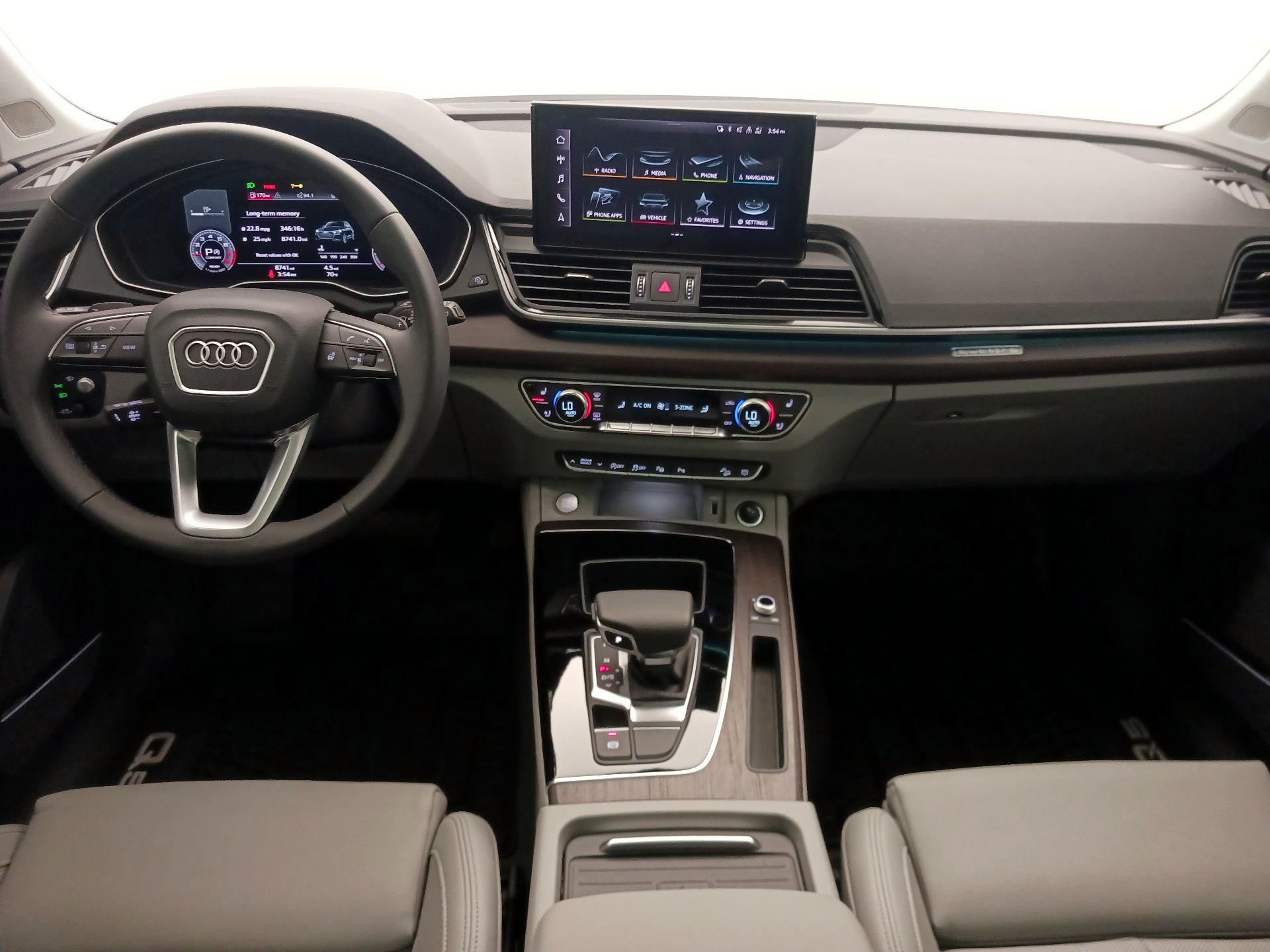 Thumbnail: 2023 Audi Q5 - 9