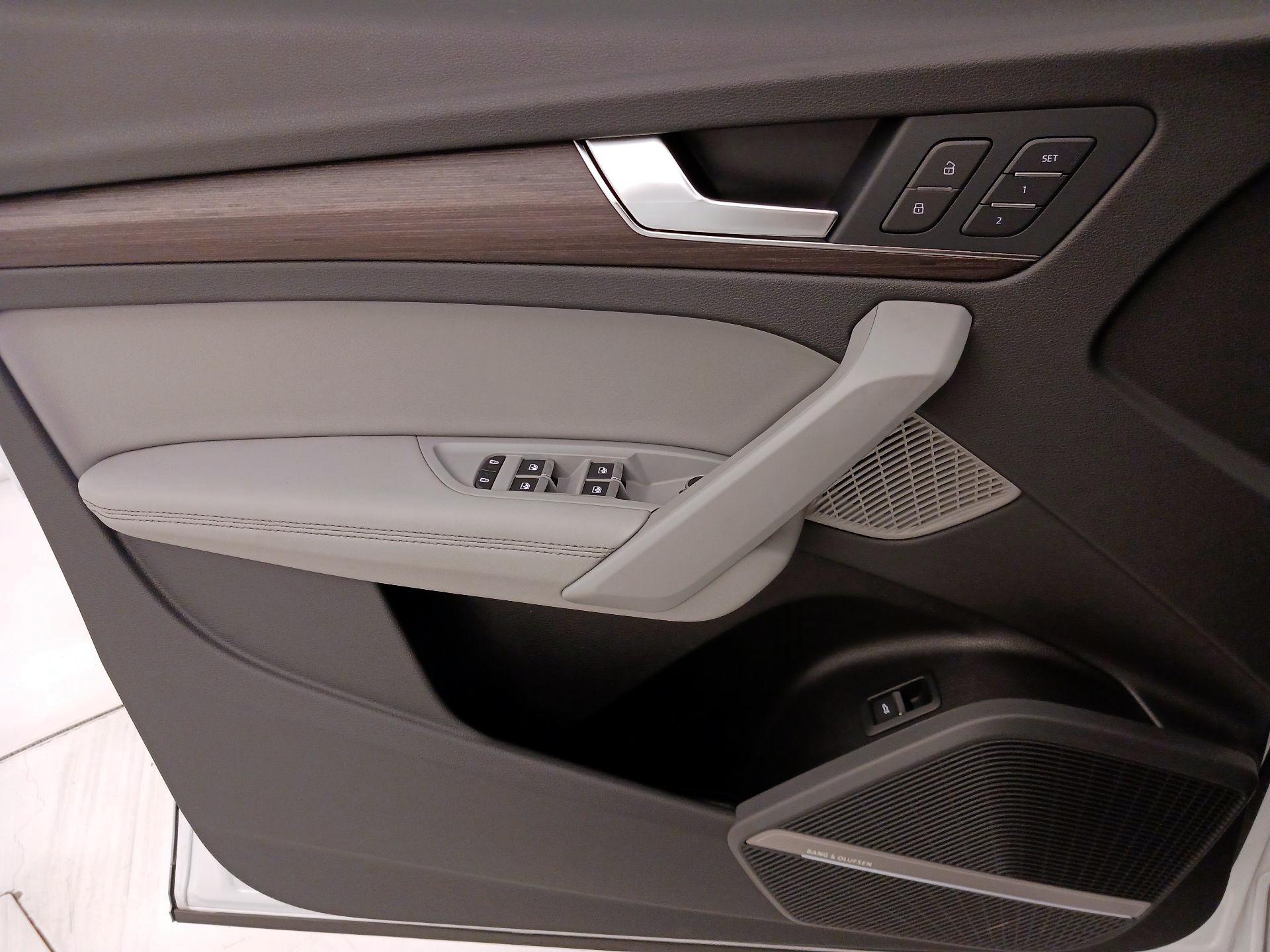 Thumbnail: 2023 Audi Q5 - 12