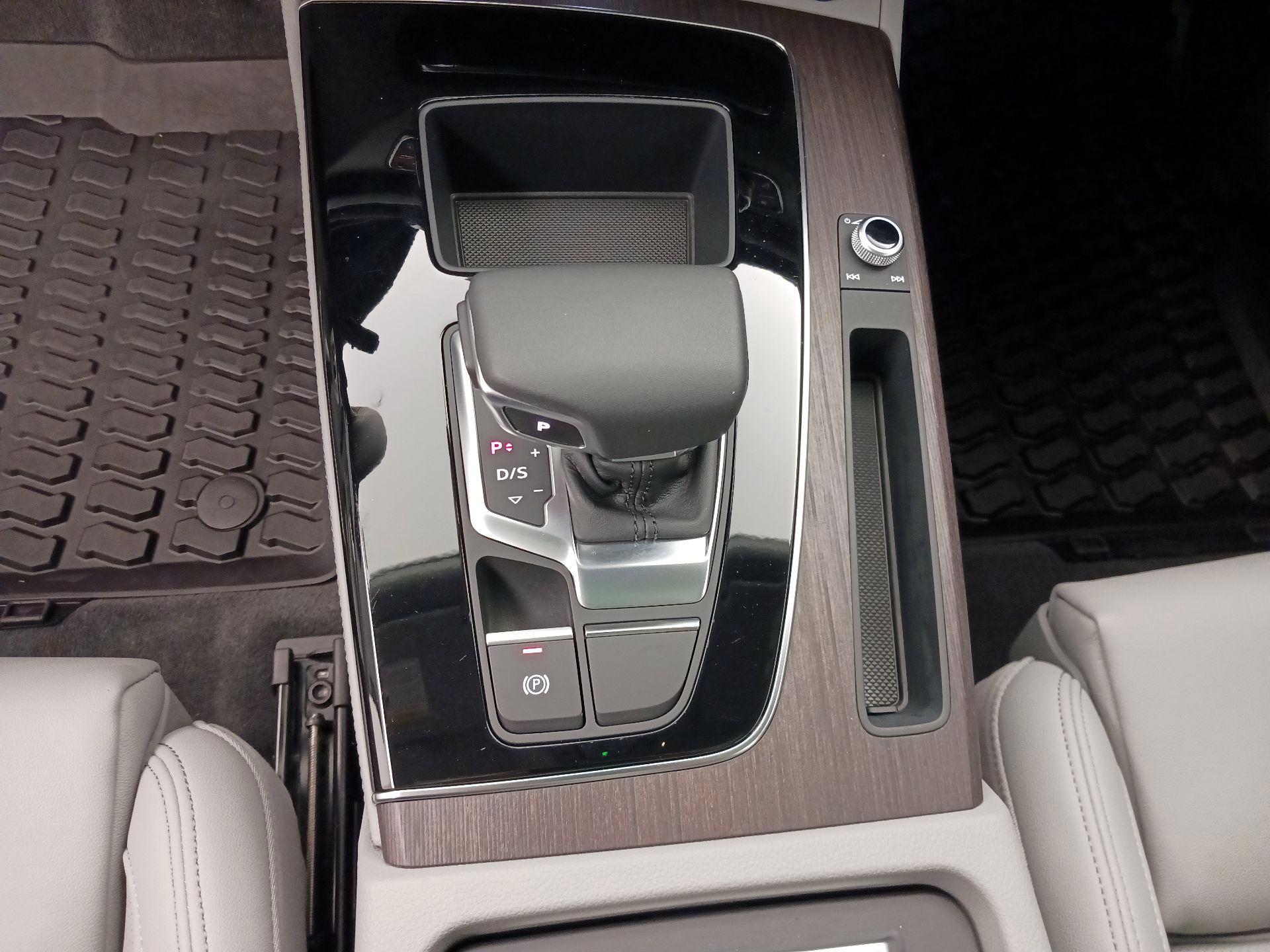 Thumbnail: 2023 Audi Q5 - 18