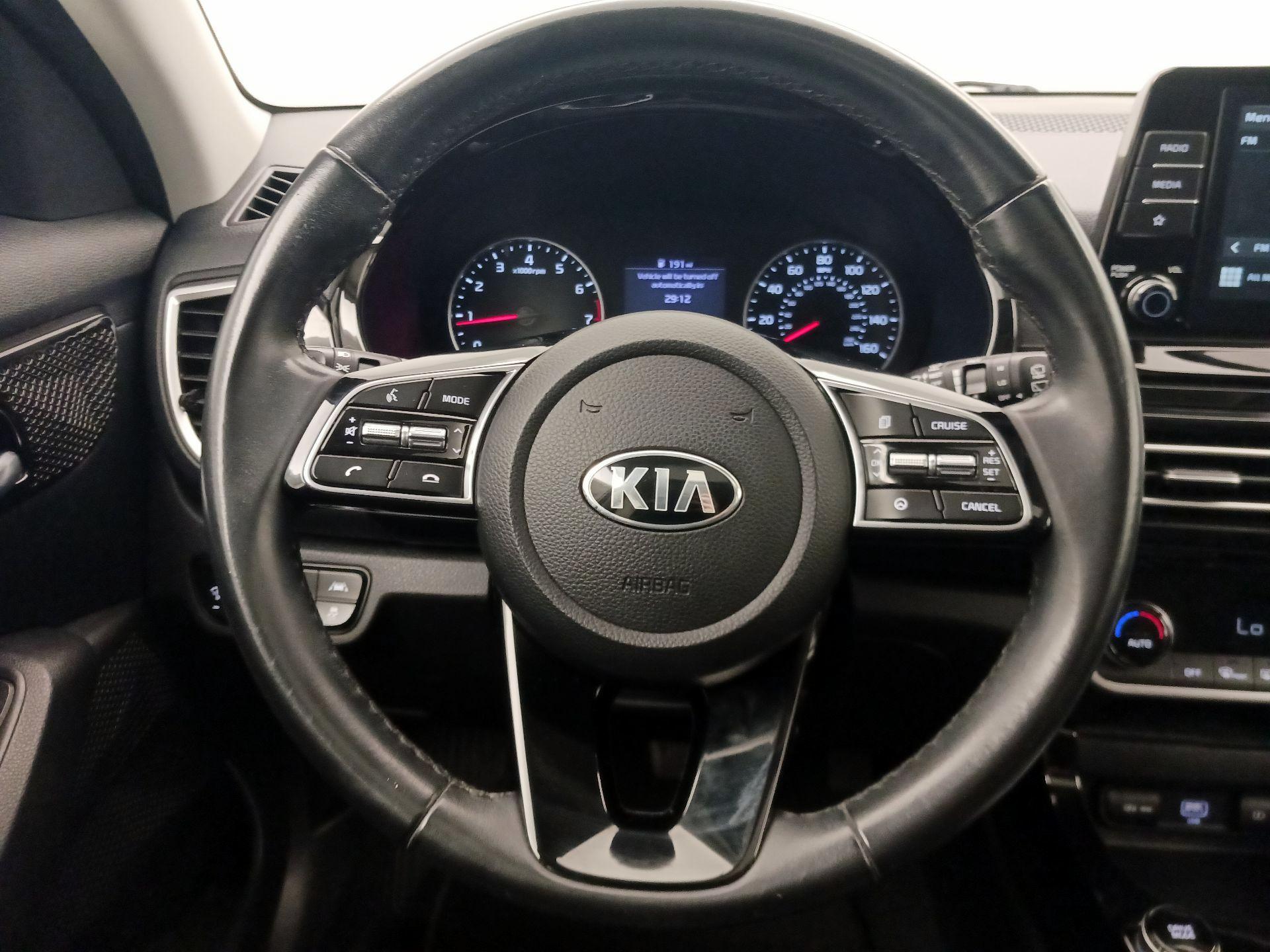 Thumbnail: 2021 Kia Seltos - 10