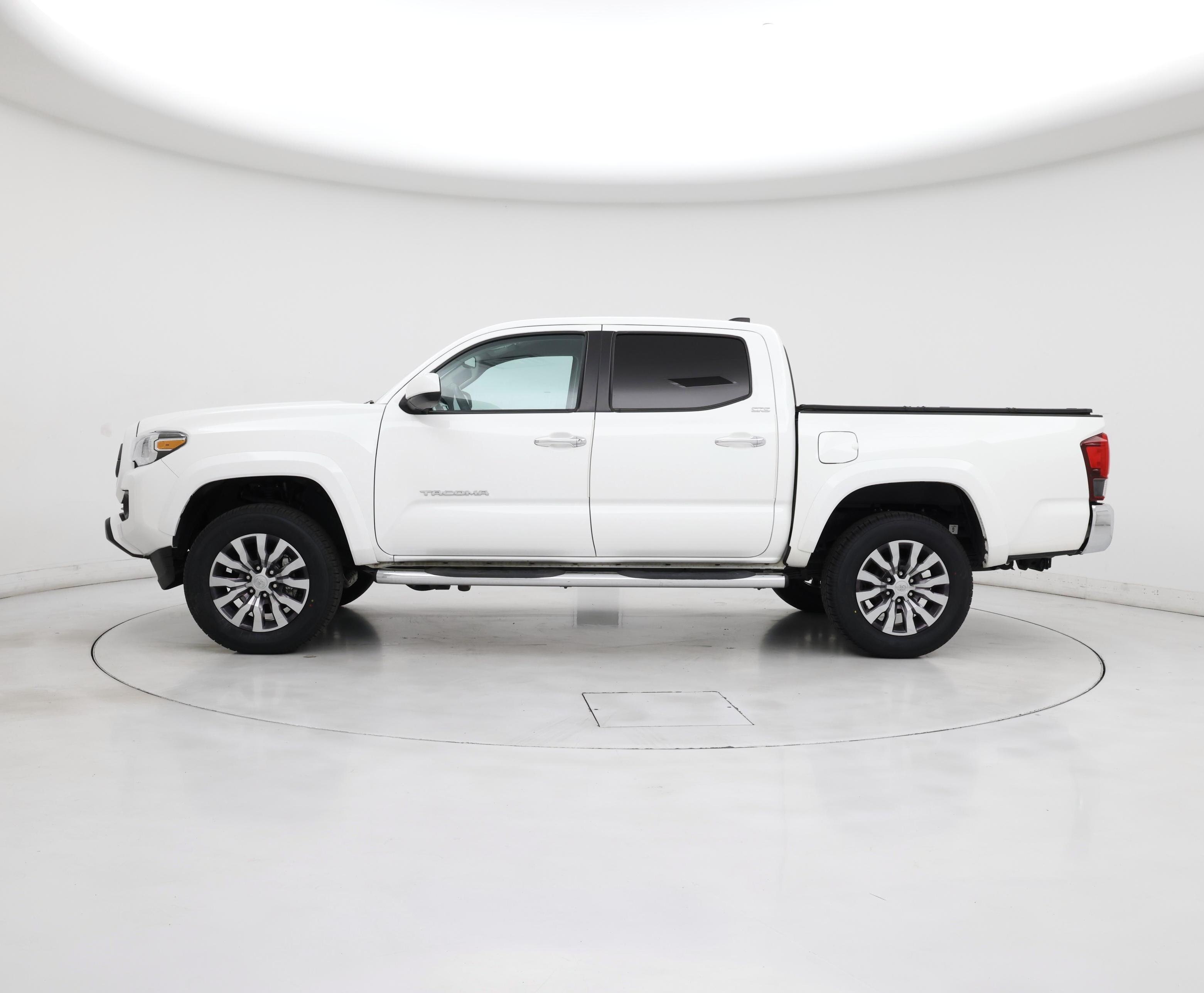 Thumbnail: 2023 Toyota Tacoma - 3