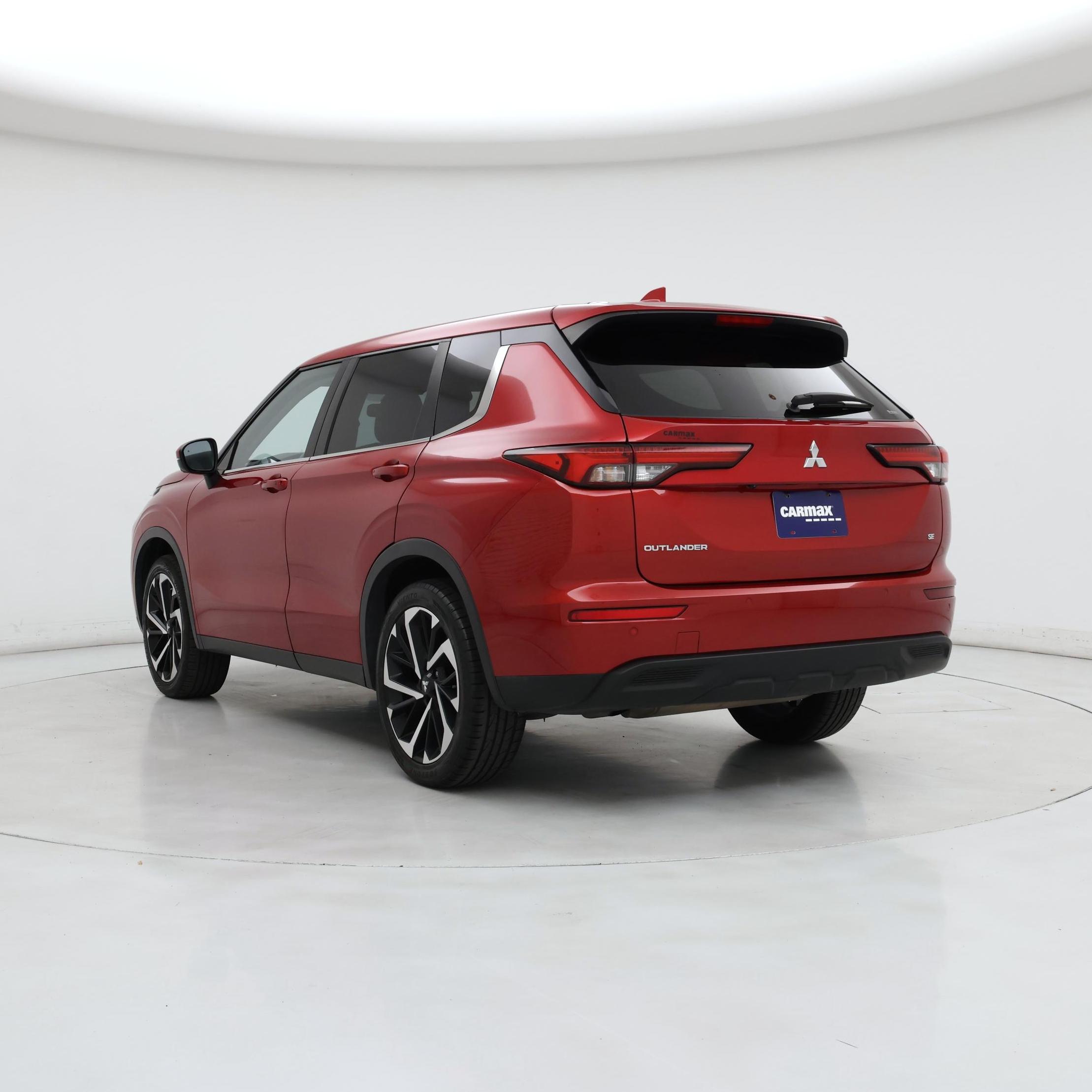 Thumbnail: 2022 Mitsubishi Outlander - 2
