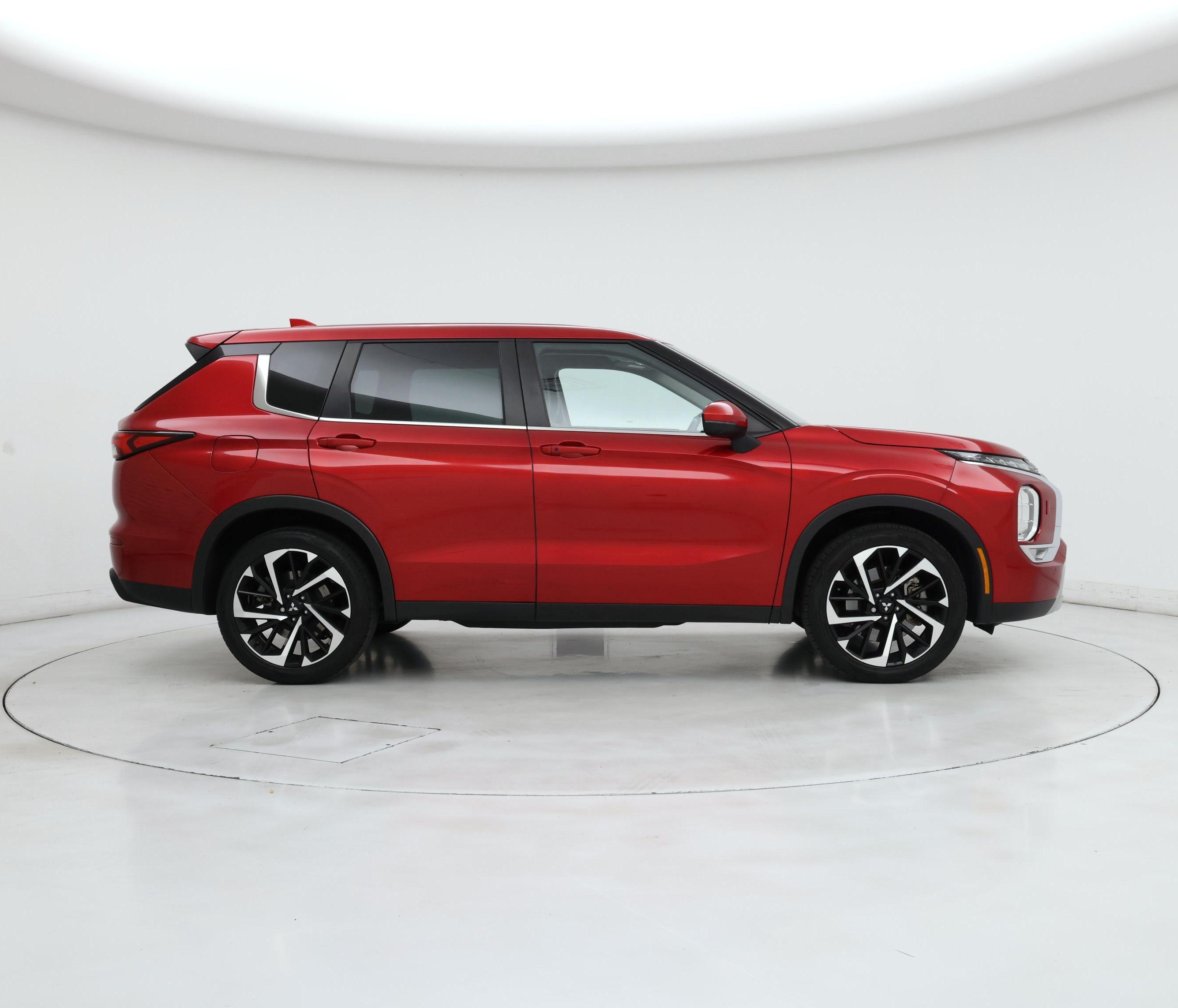 Thumbnail: 2022 Mitsubishi Outlander - 7