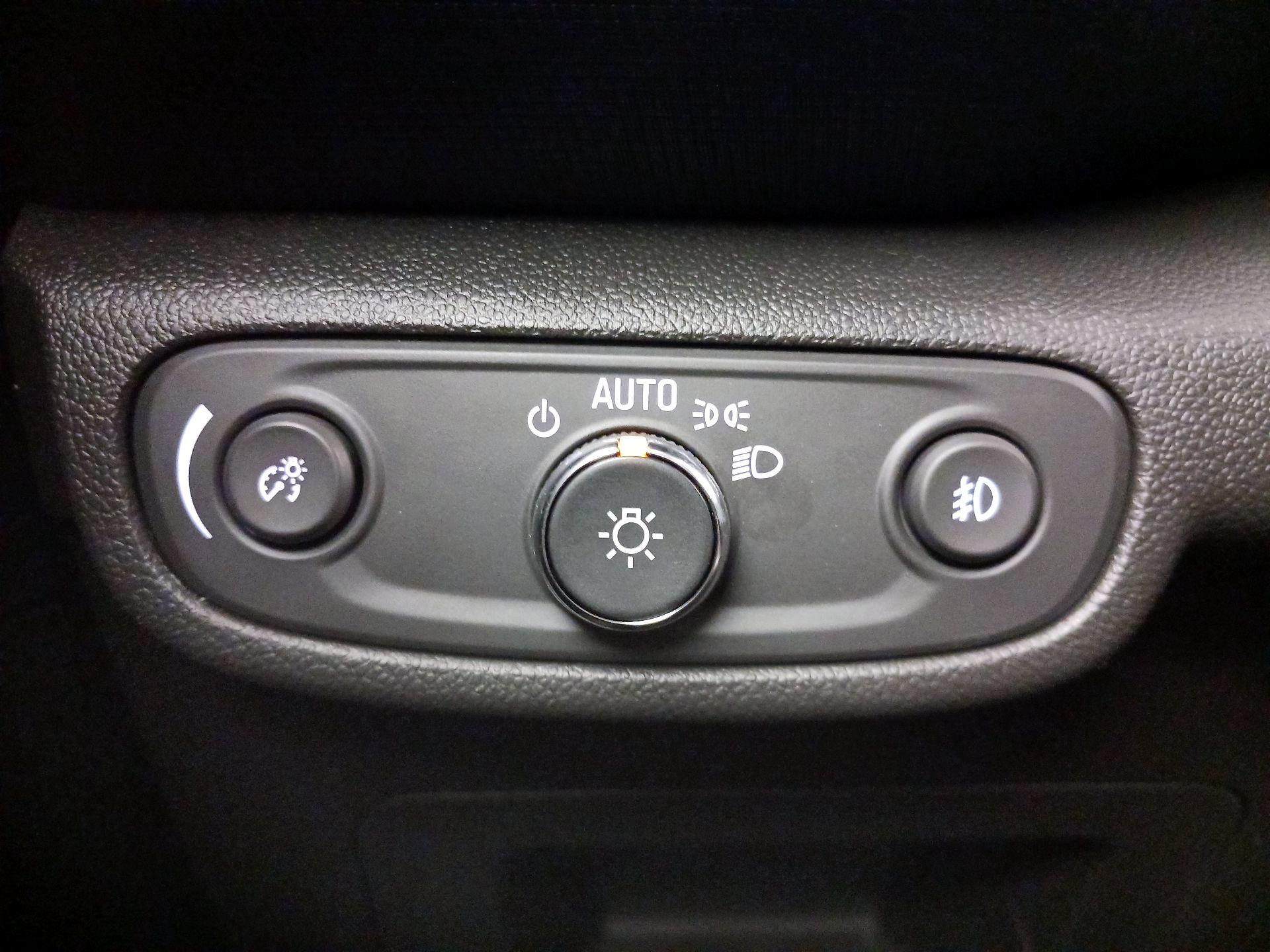 Thumbnail: 2023 Chevrolet TrailBlazer - 13