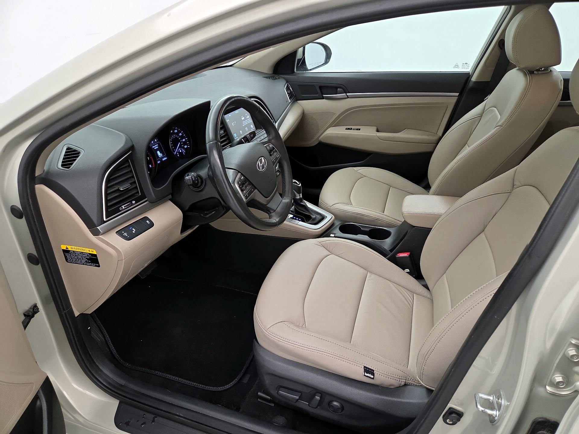 Thumbnail: 2017 Hyundai Elantra - 11