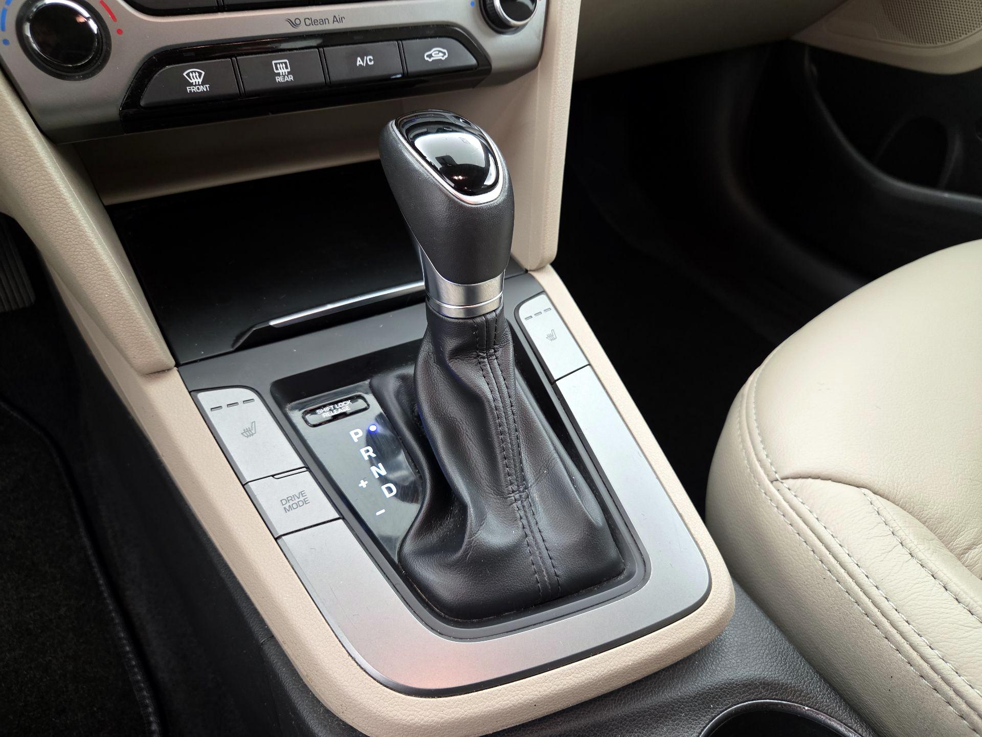 Thumbnail: 2017 Hyundai Elantra - 17