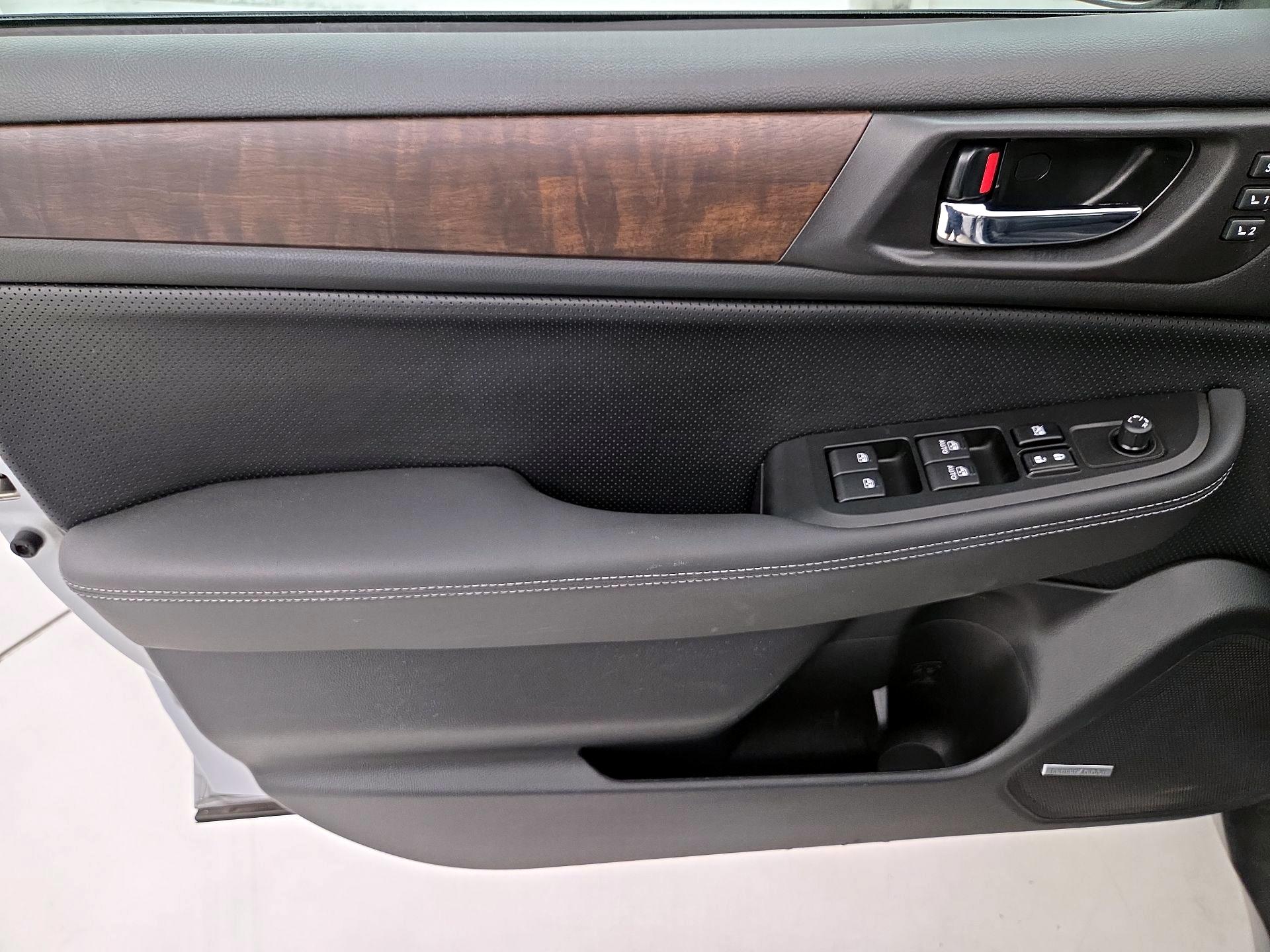 Thumbnail: 2016 Subaru Outback - 12