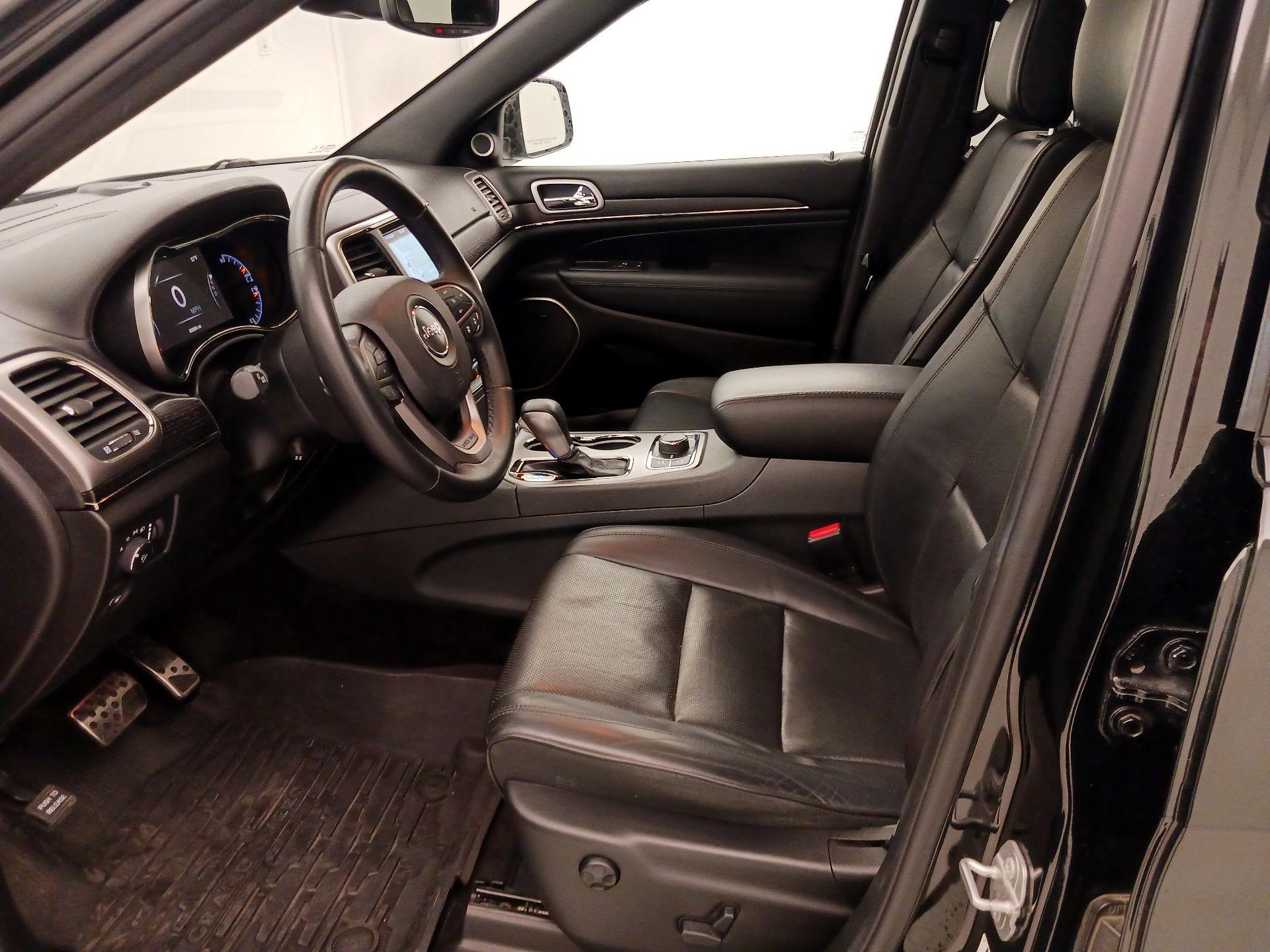 Thumbnail: 2018 Jeep Grand Cherokee - 11