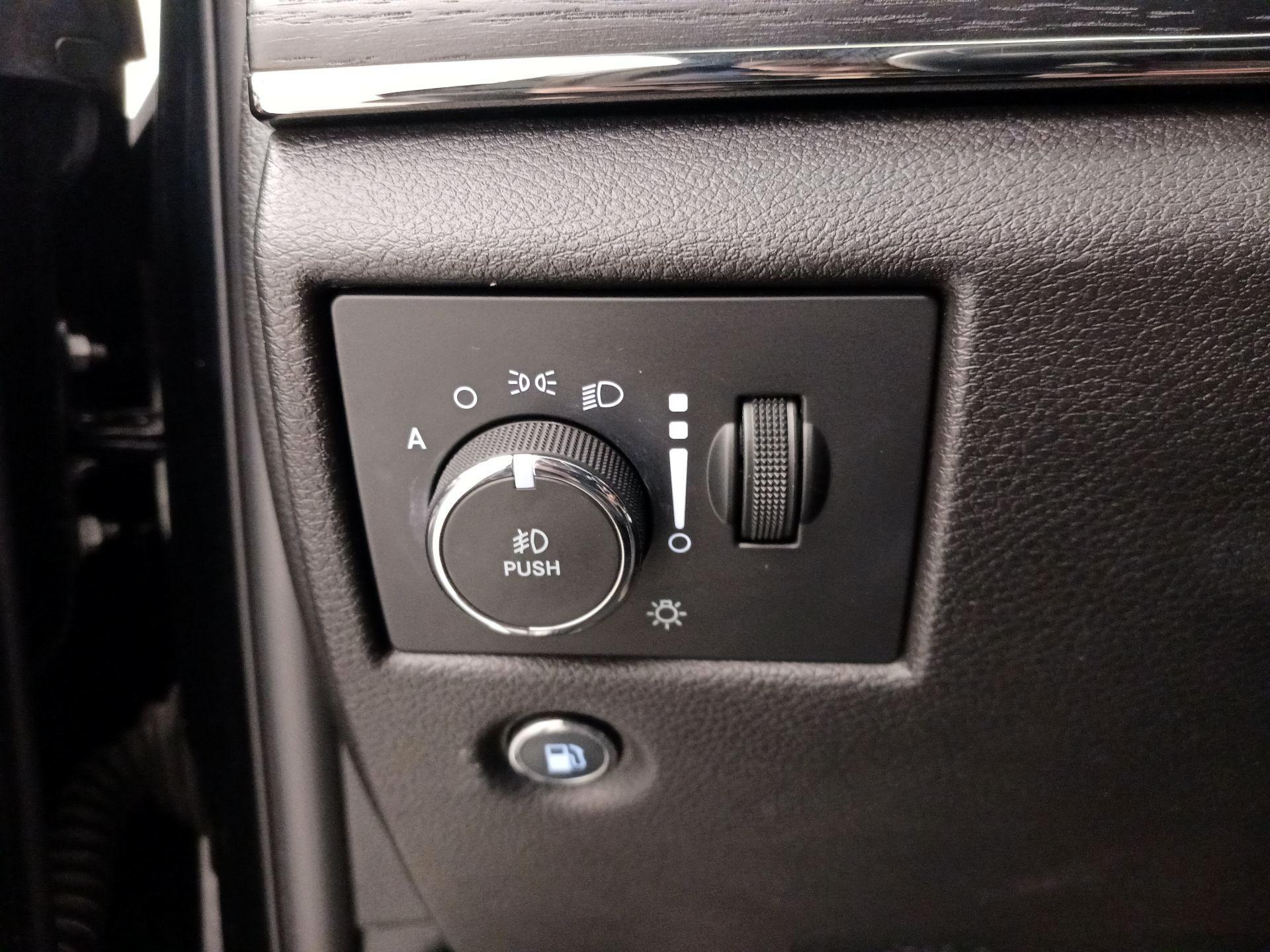 Thumbnail: 2018 Jeep Grand Cherokee - 13