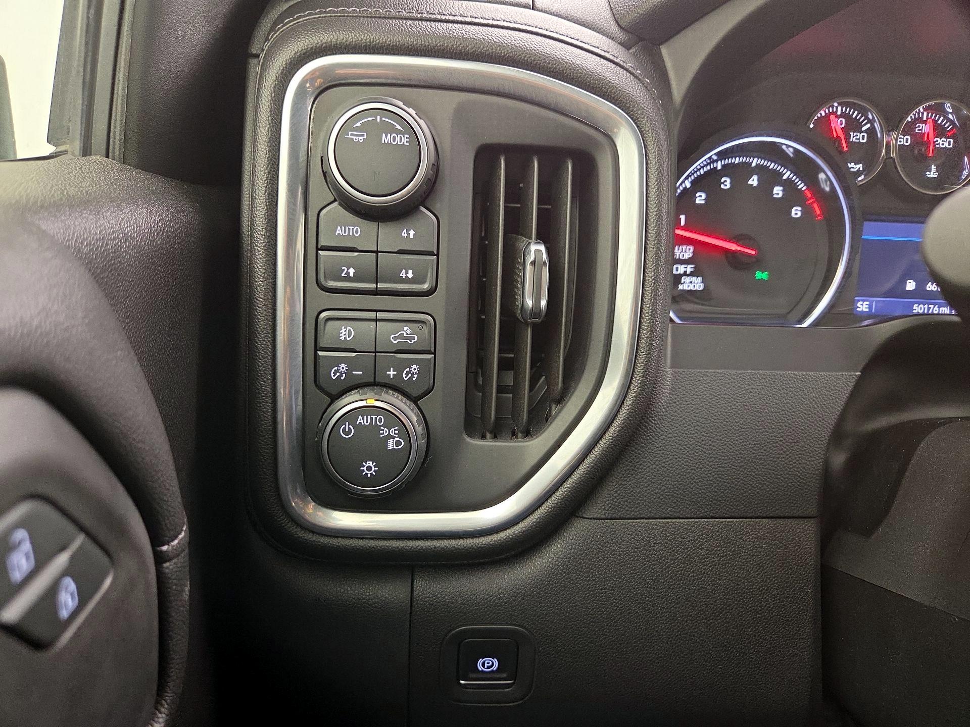 Thumbnail: 2020 Chevrolet Silverado 1500 - 13