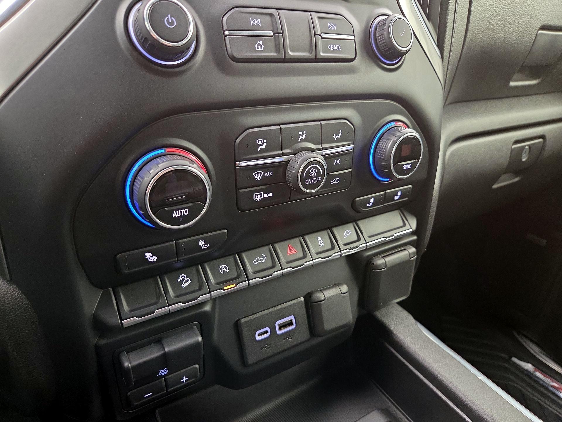 Thumbnail: 2020 Chevrolet Silverado 1500 - 16