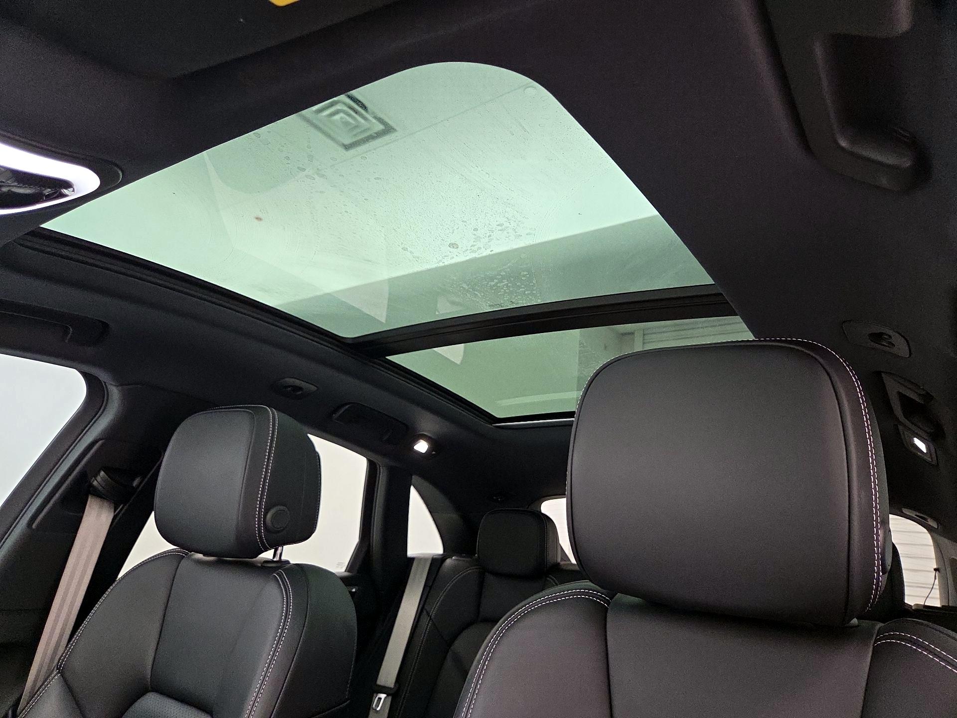 Thumbnail: 2022 Porsche Macan - 19