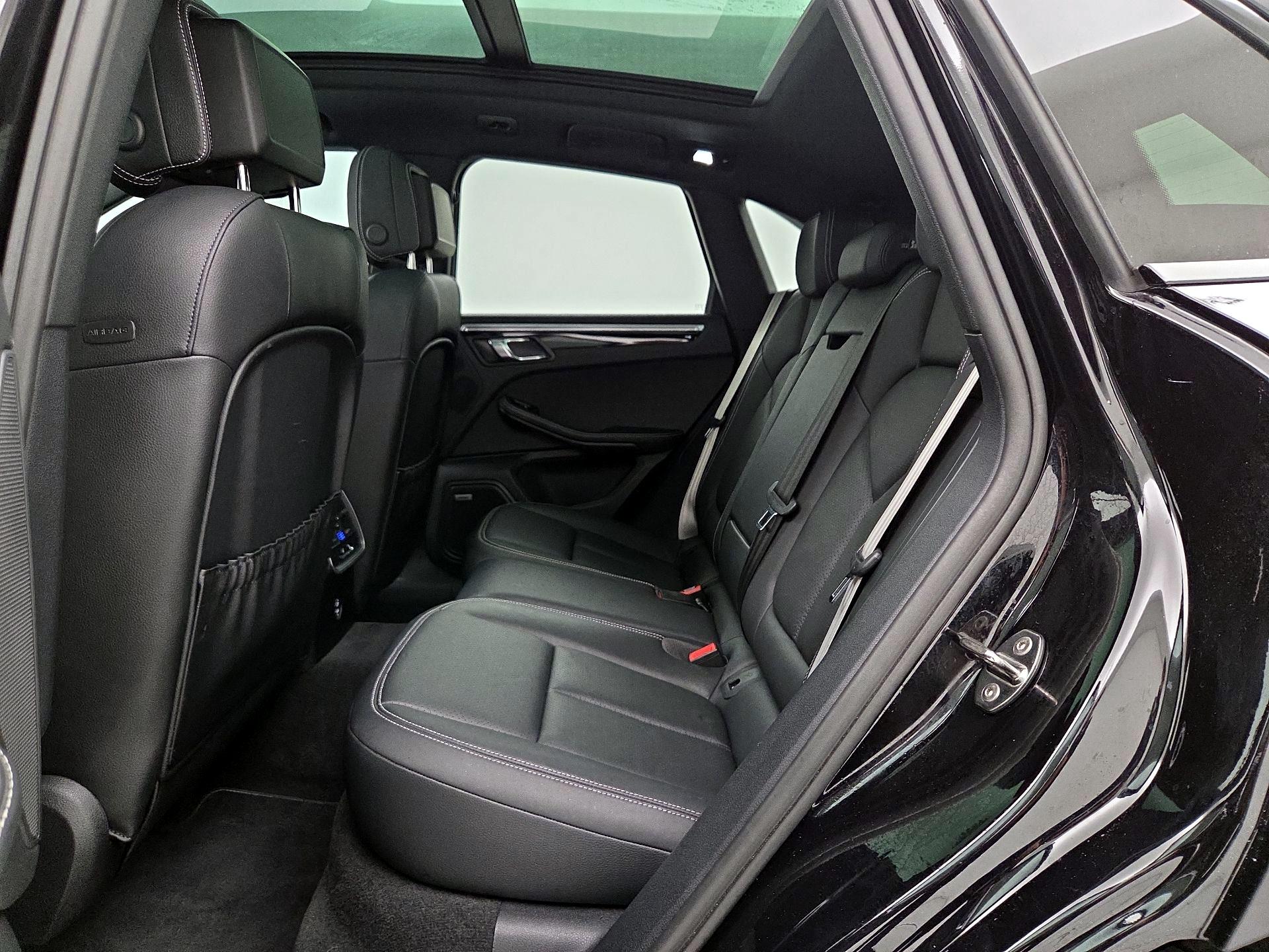 Thumbnail: 2022 Porsche Macan - 20