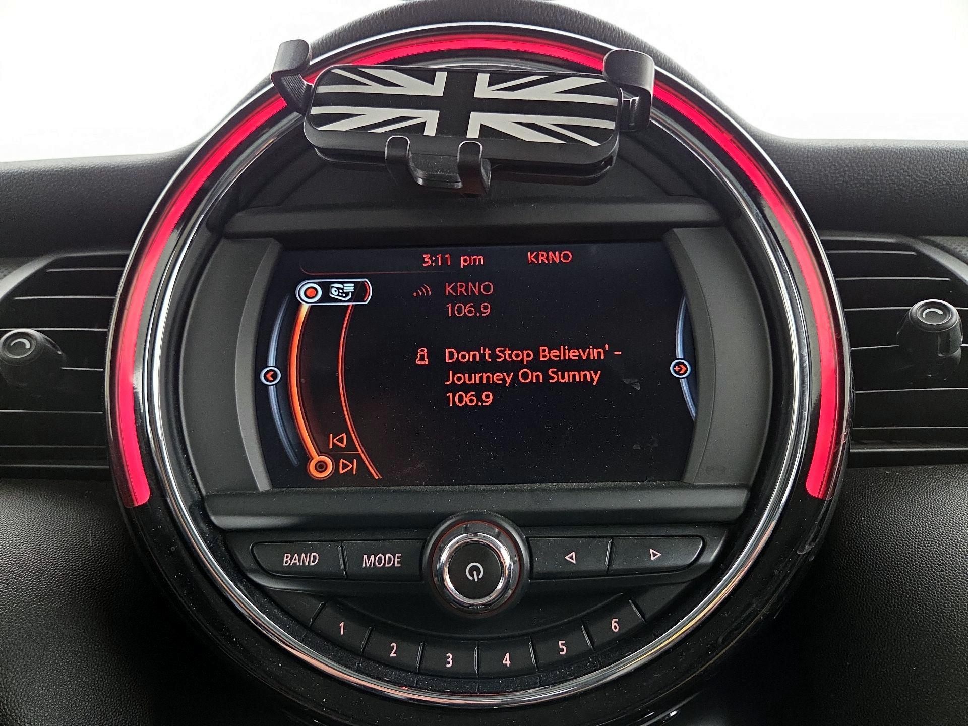 Thumbnail: 2016 MINI Cooper Hardtop - 14