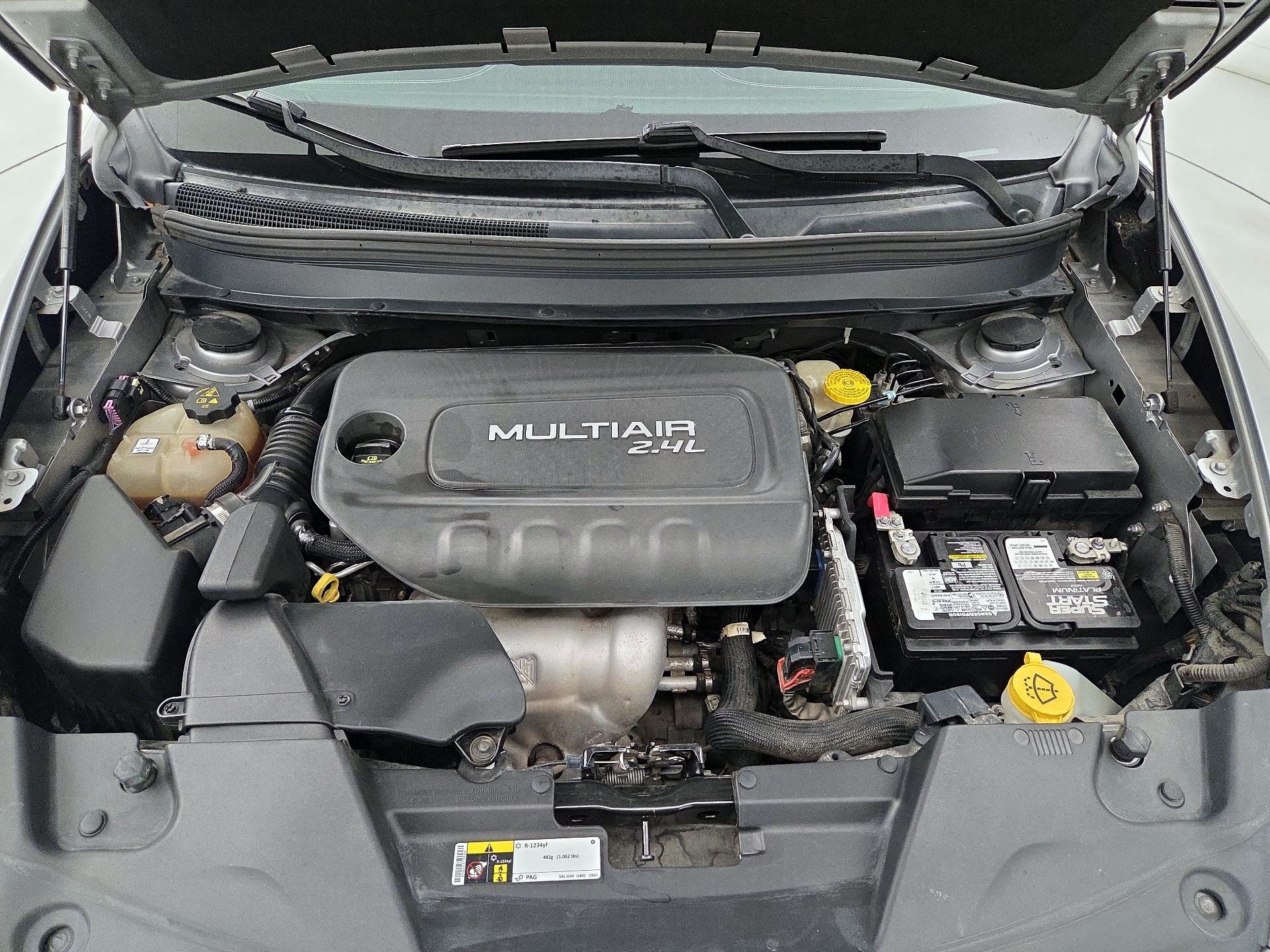 Thumbnail: 2015 Jeep Cherokee - 20