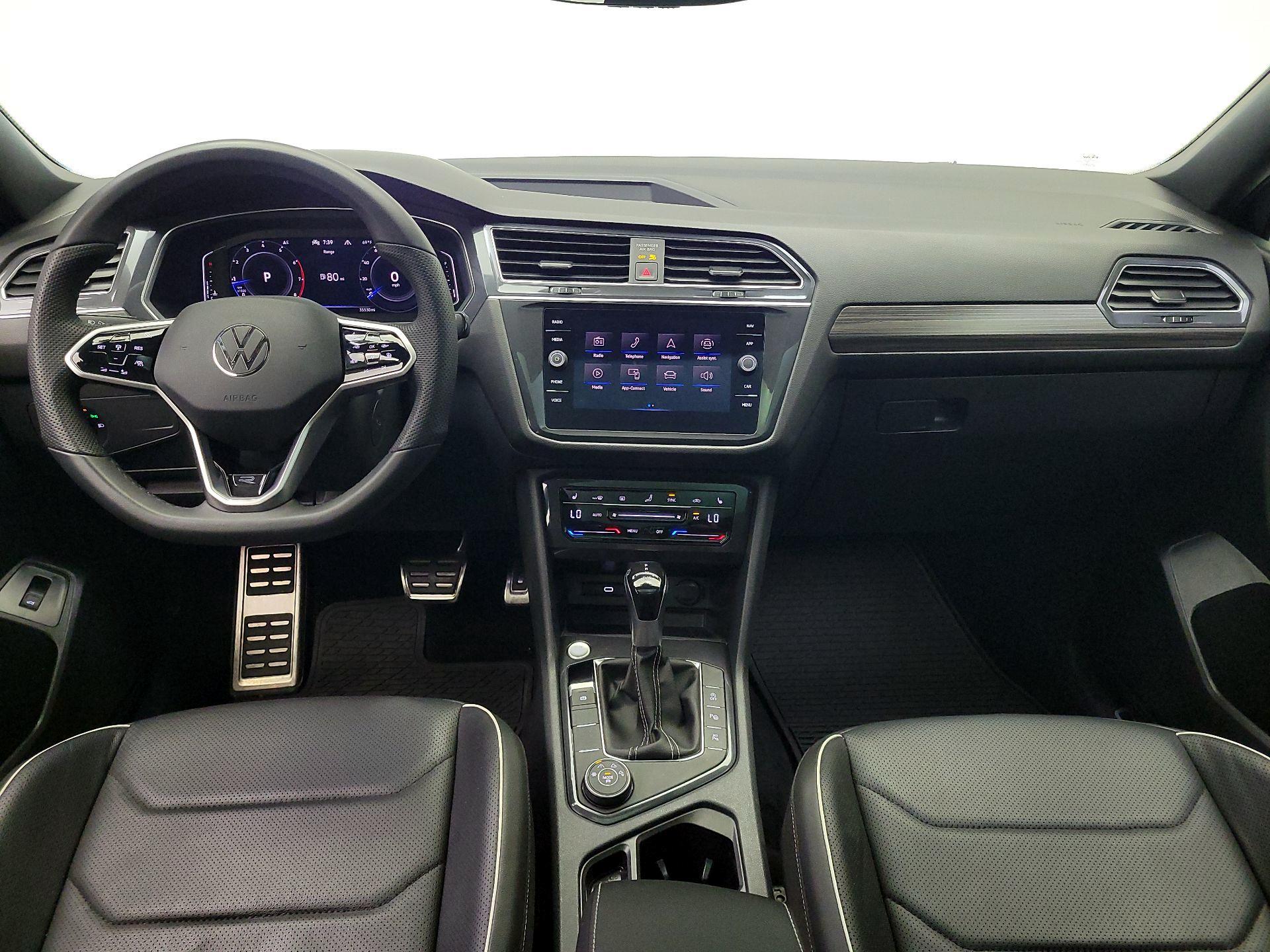 Thumbnail: 2022 Volkswagen Tiguan - 9