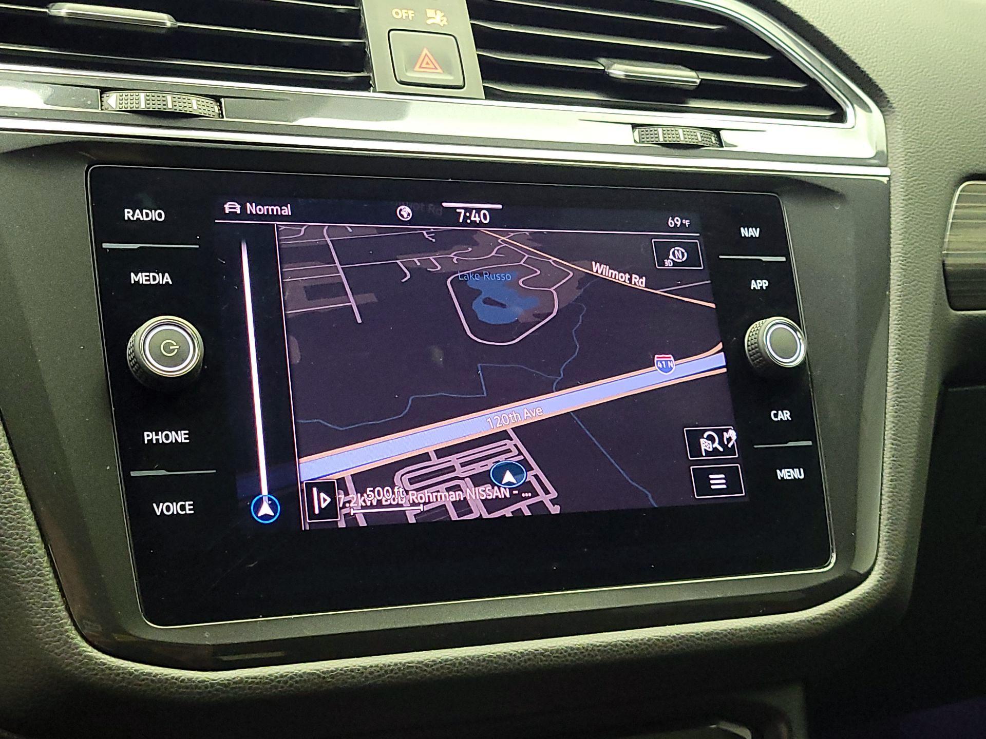 Thumbnail: 2022 Volkswagen Tiguan - 14