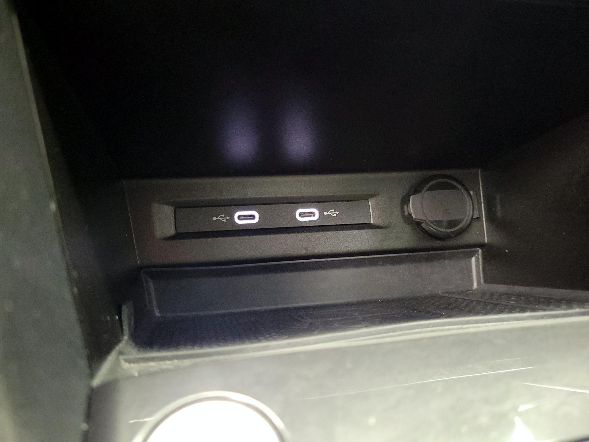 Thumbnail: 2022 Volkswagen Tiguan - 19