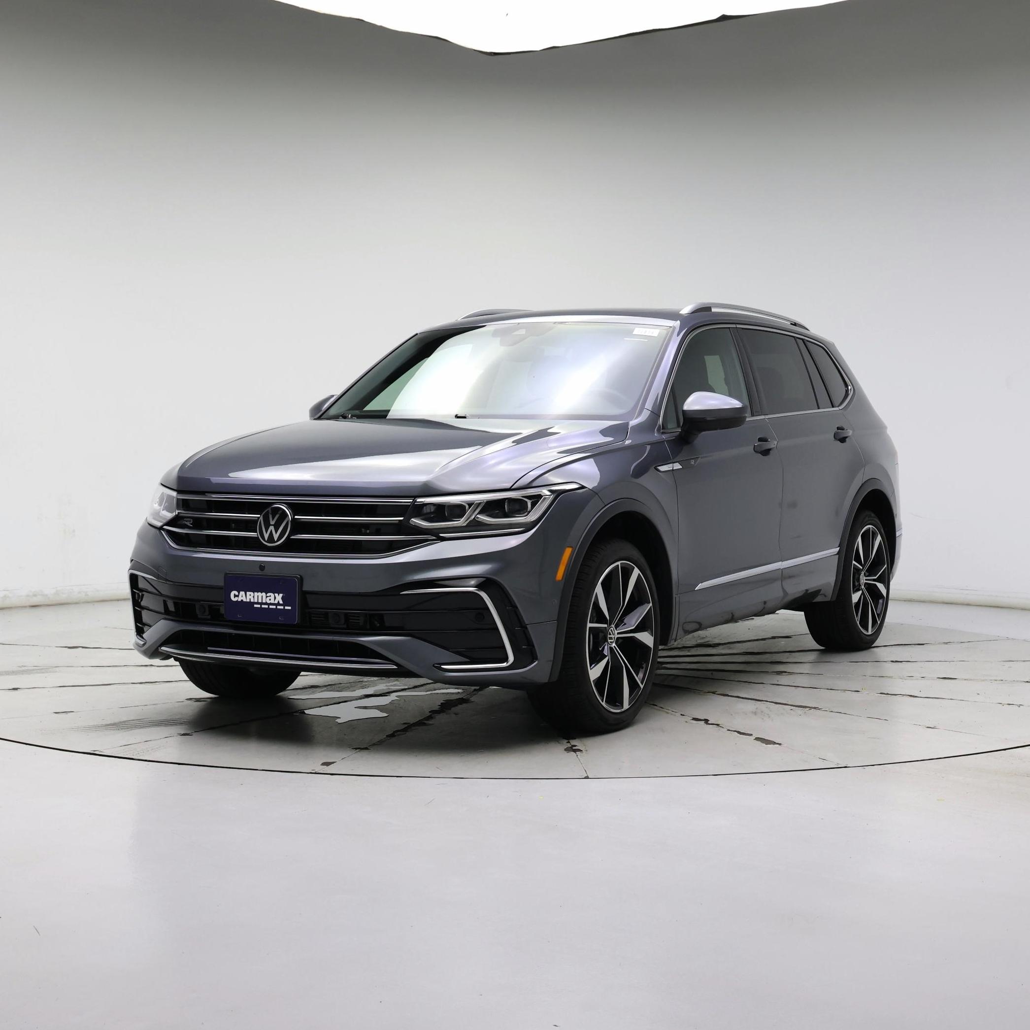 Thumbnail: 2022 Volkswagen Tiguan - 4