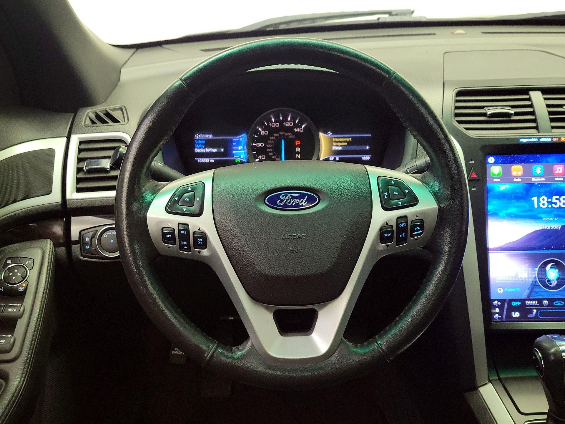 Thumbnail: 2015 Ford Explorer - 10