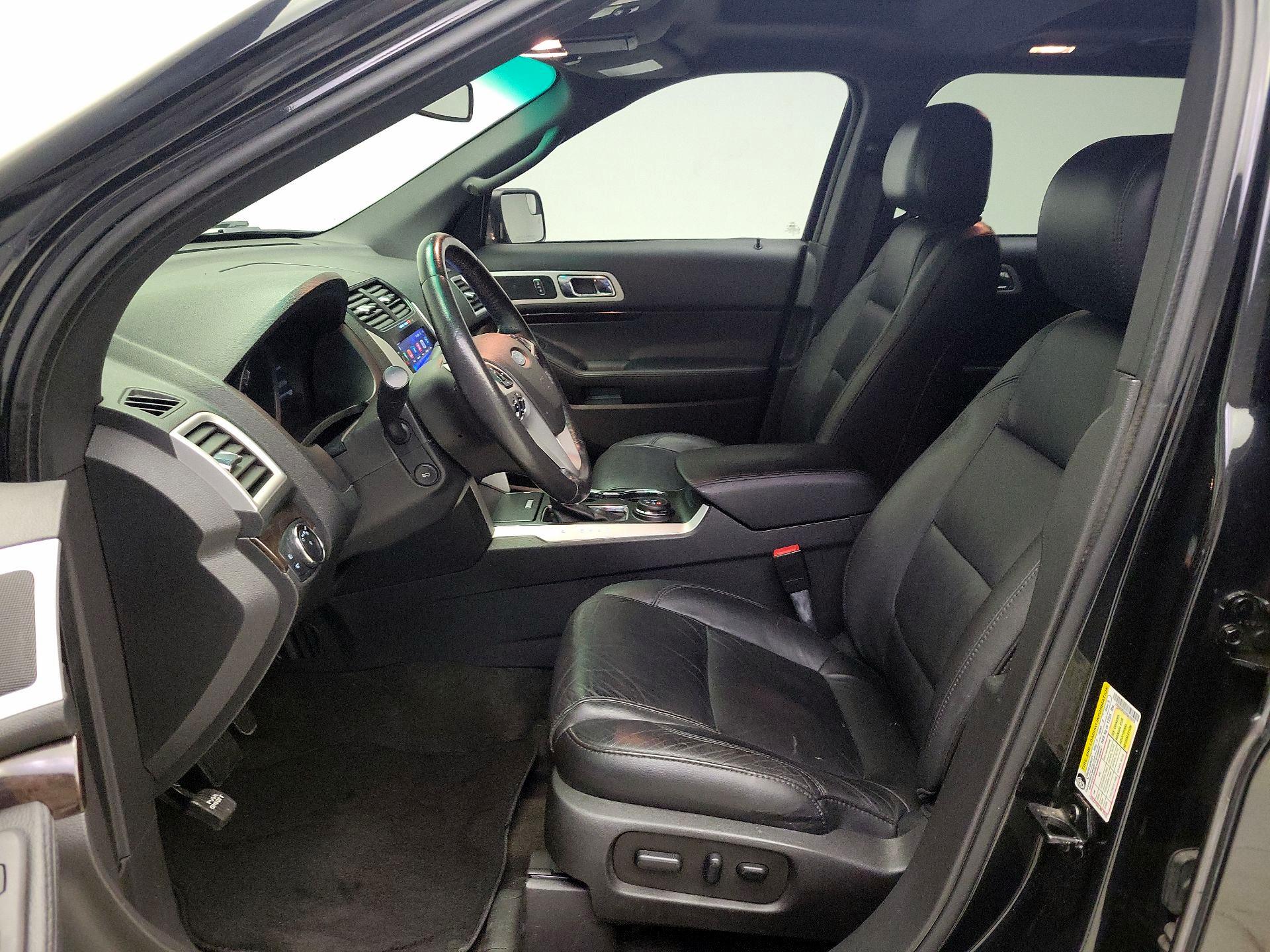 Thumbnail: 2015 Ford Explorer - 11