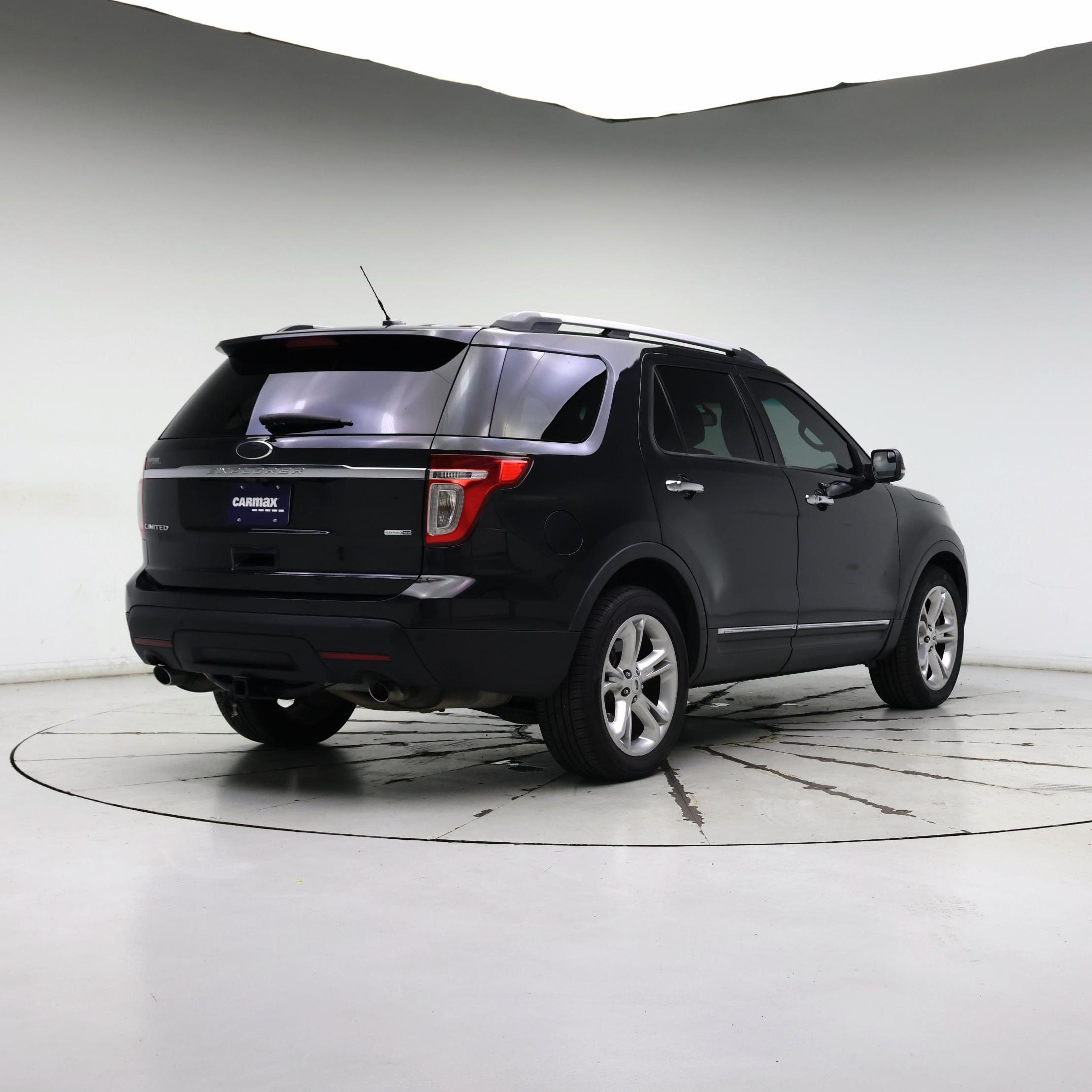 Thumbnail: 2015 Ford Explorer - 8