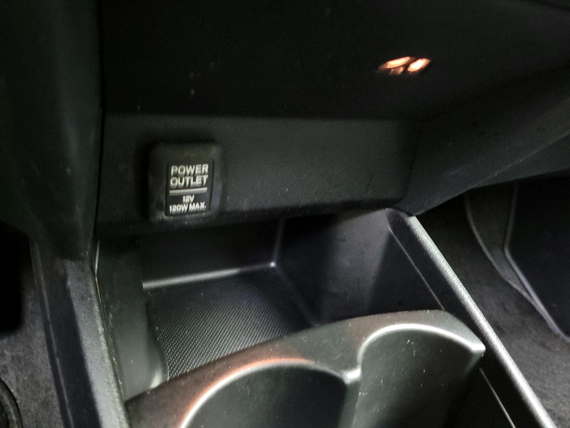 Thumbnail: 2013 Honda Fit - 17
