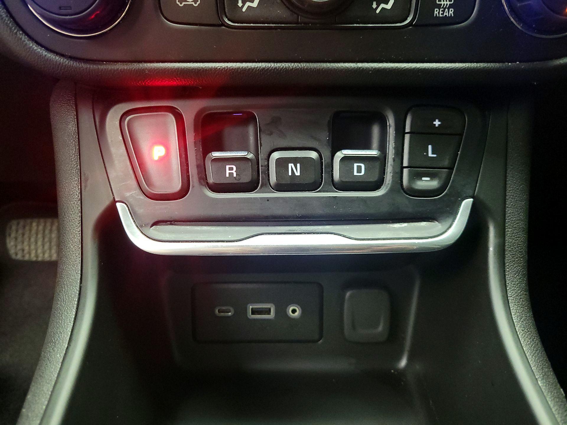 Thumbnail: 2018 GMC Terrain - 17
