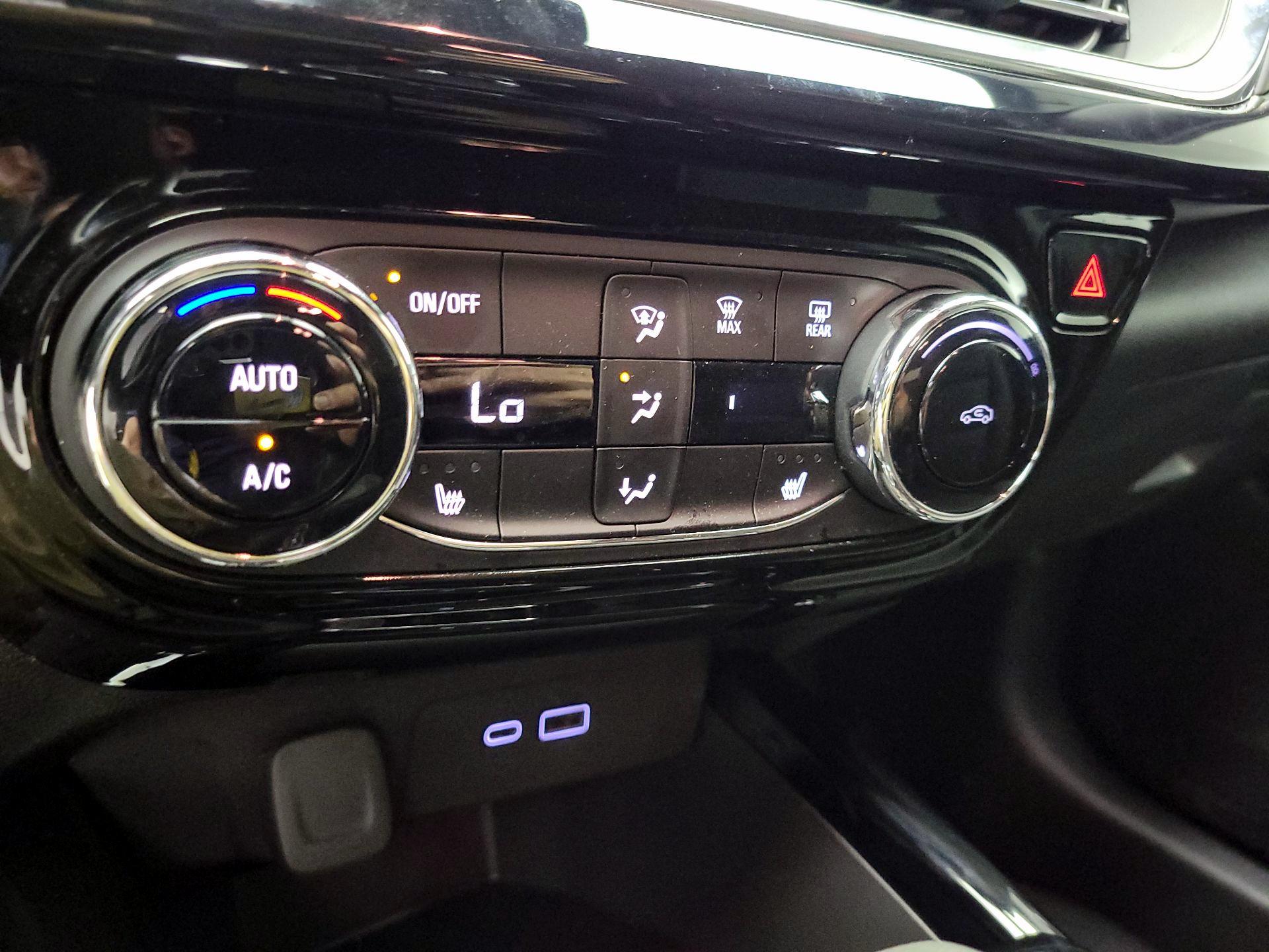 Thumbnail: 2025 Chevrolet Trax - 16