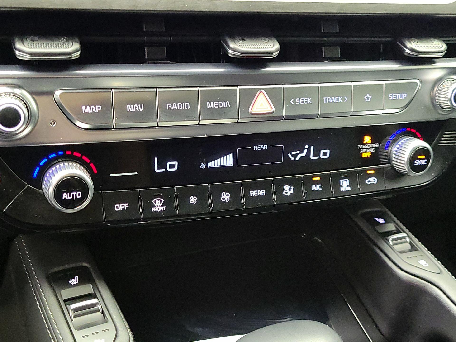Thumbnail: 2024 Kia Telluride - 17