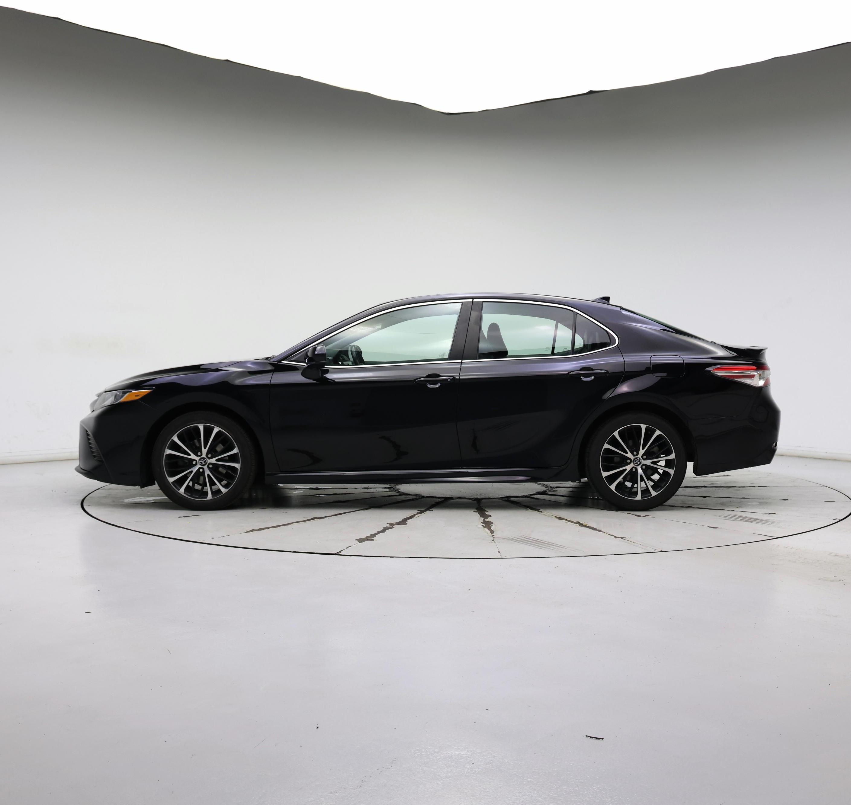 Thumbnail: 2020 Toyota Camry - 3