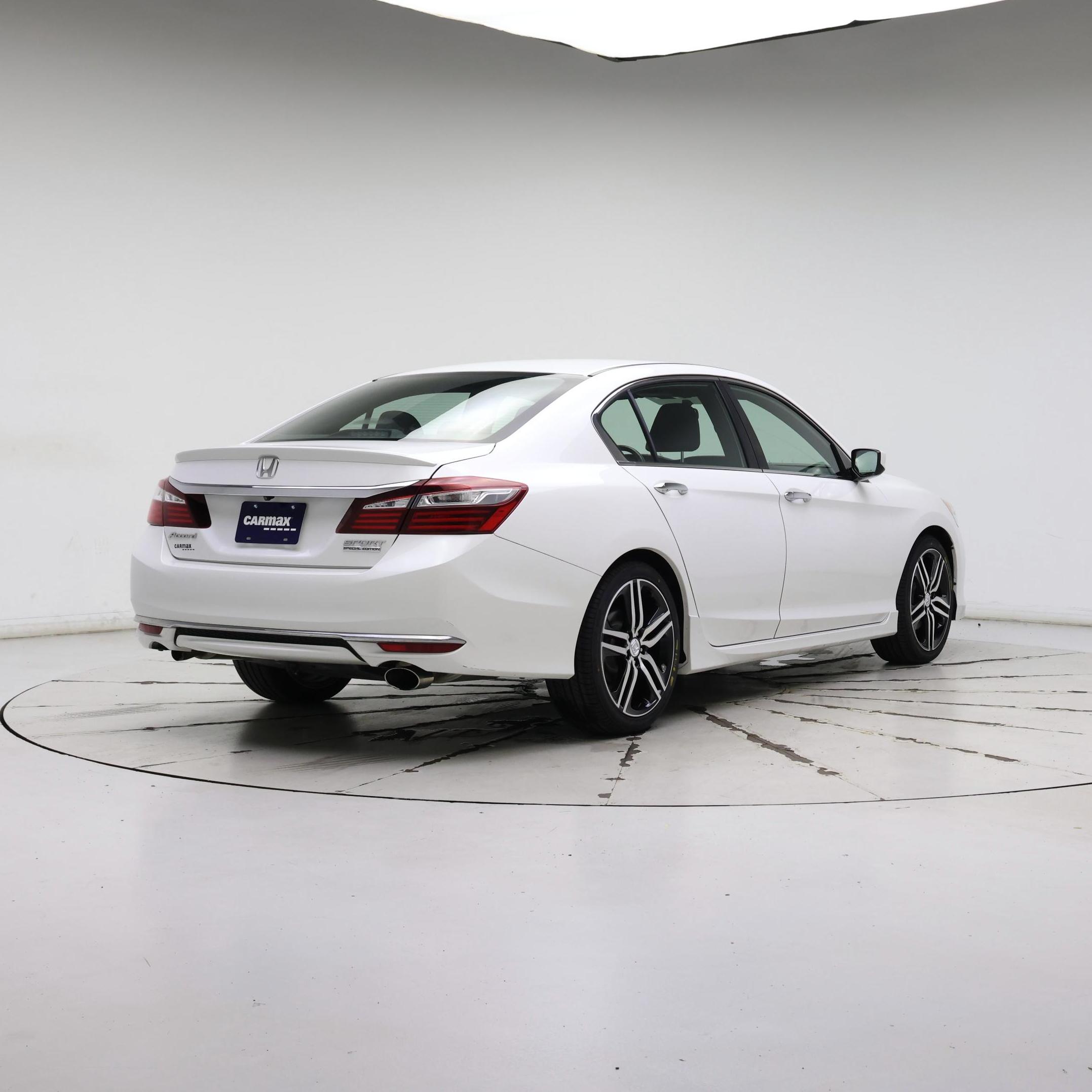 Thumbnail: 2017 Honda Accord - 8