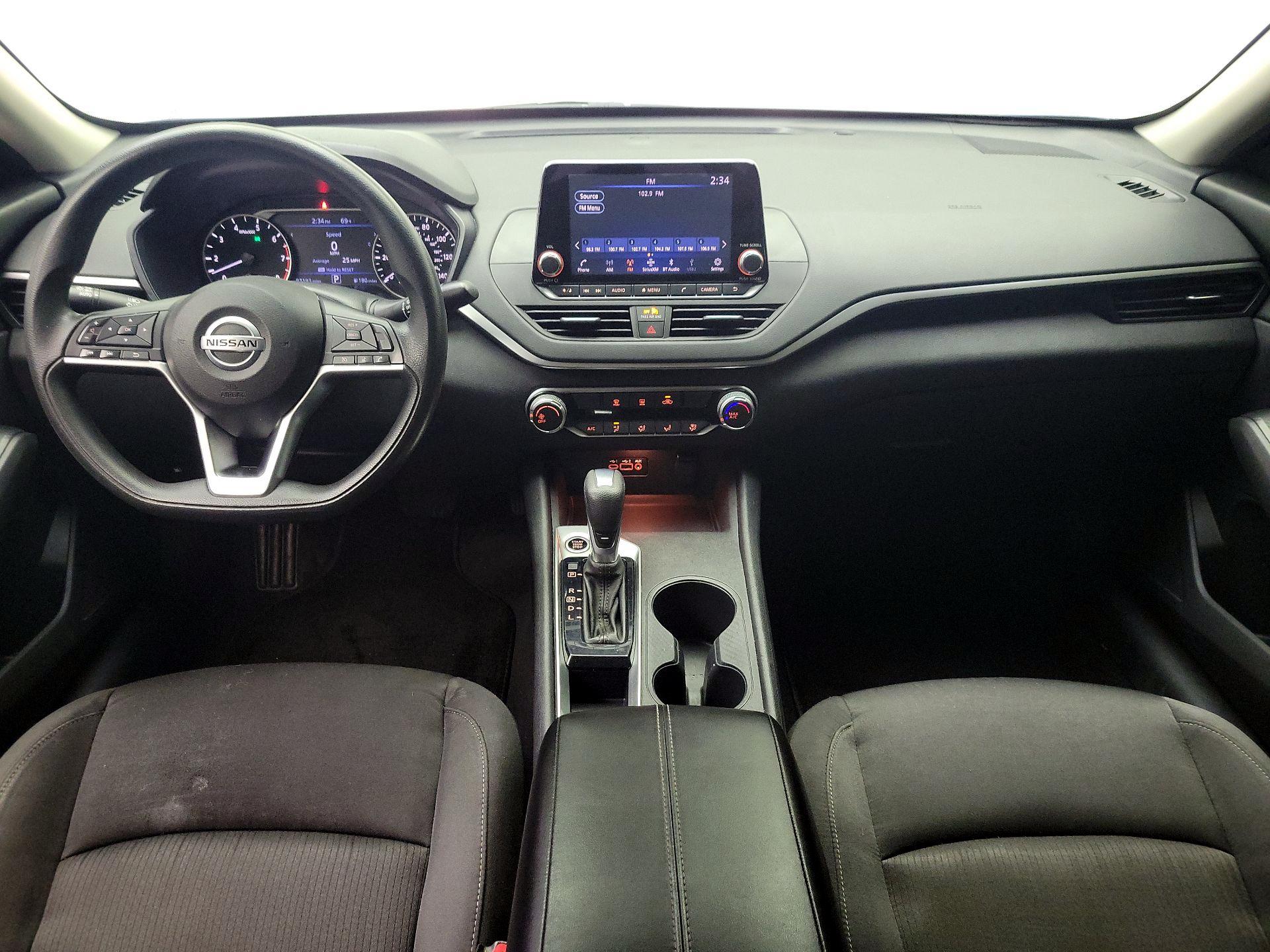 Thumbnail: 2020 Nissan Altima - 9