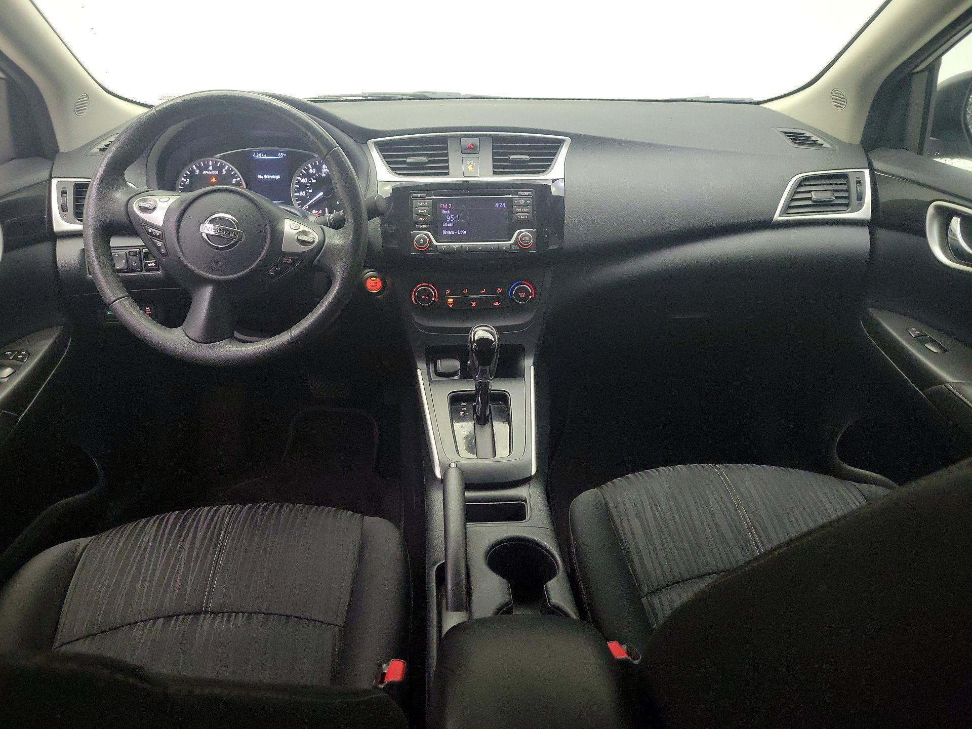 Thumbnail: 2017 Nissan Sentra - 9