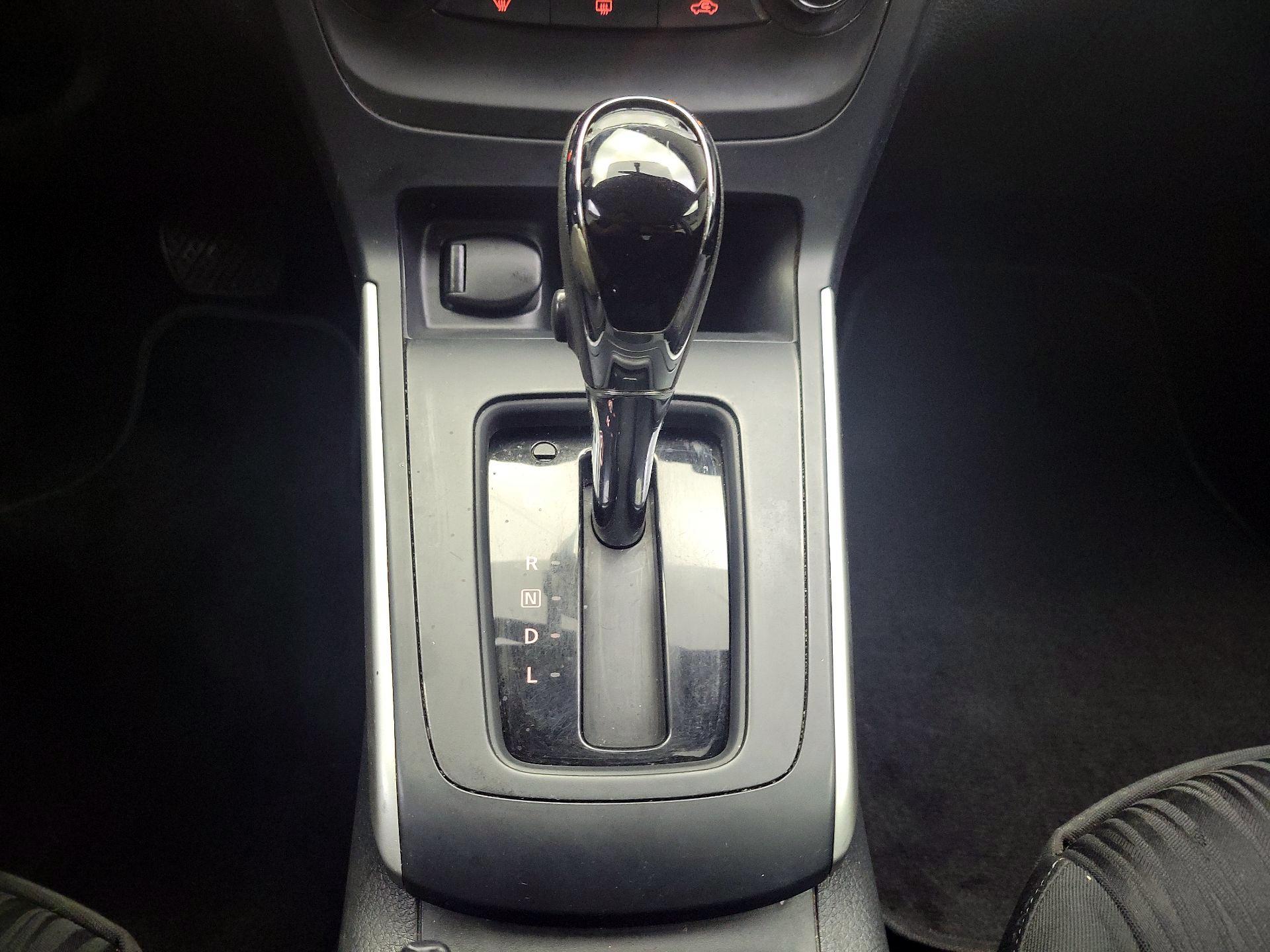 Thumbnail: 2017 Nissan Sentra - 17