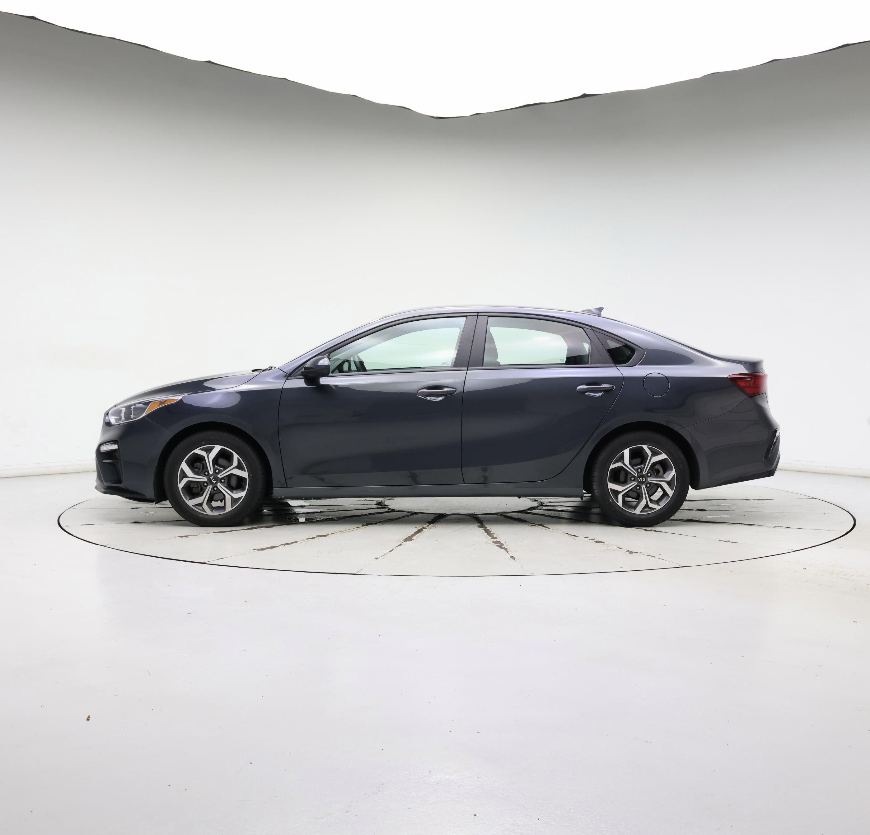 Thumbnail: 2021 Kia Forte - 3
