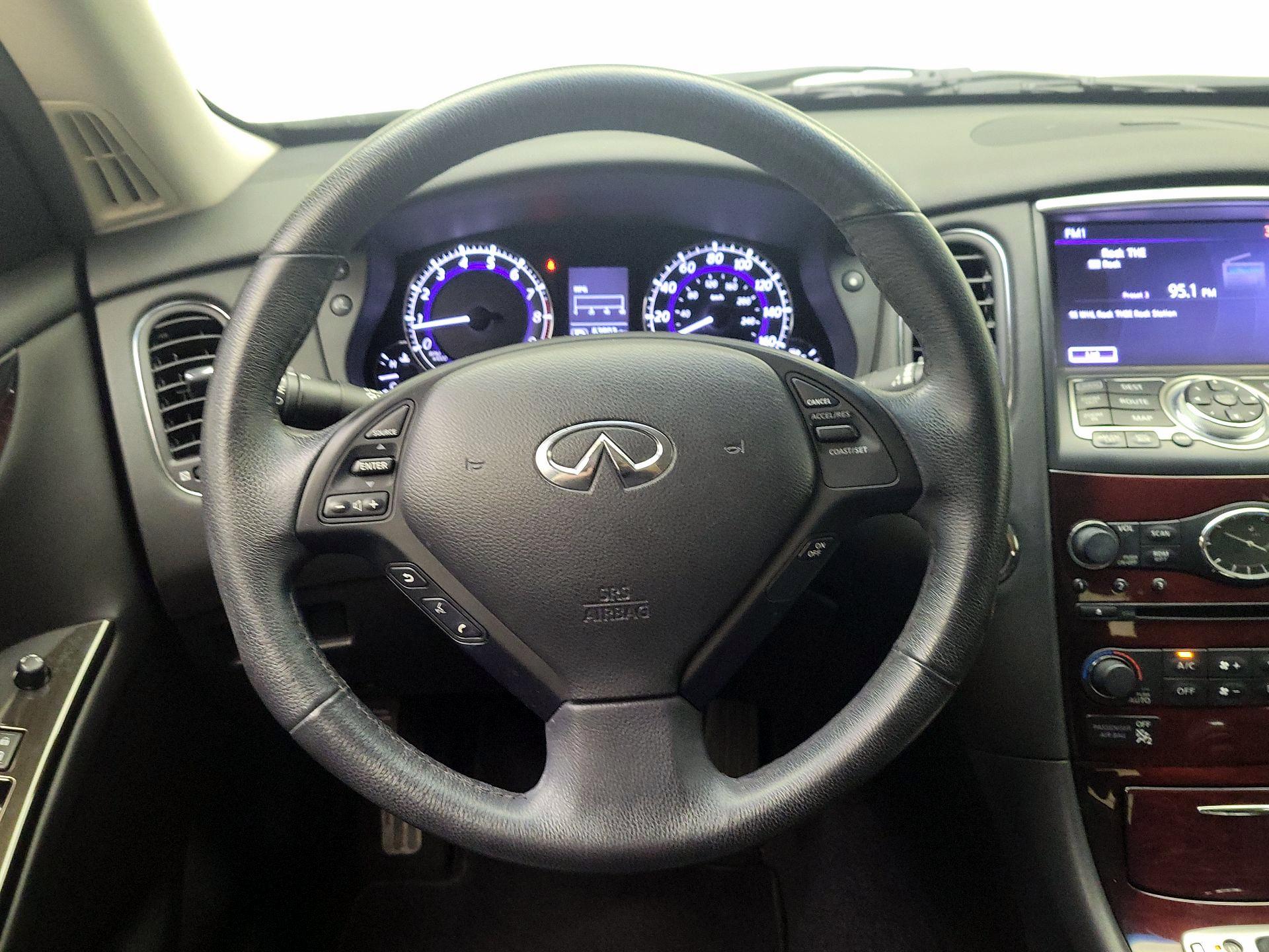Thumbnail: 2017 INFINITI QX50 - 10
