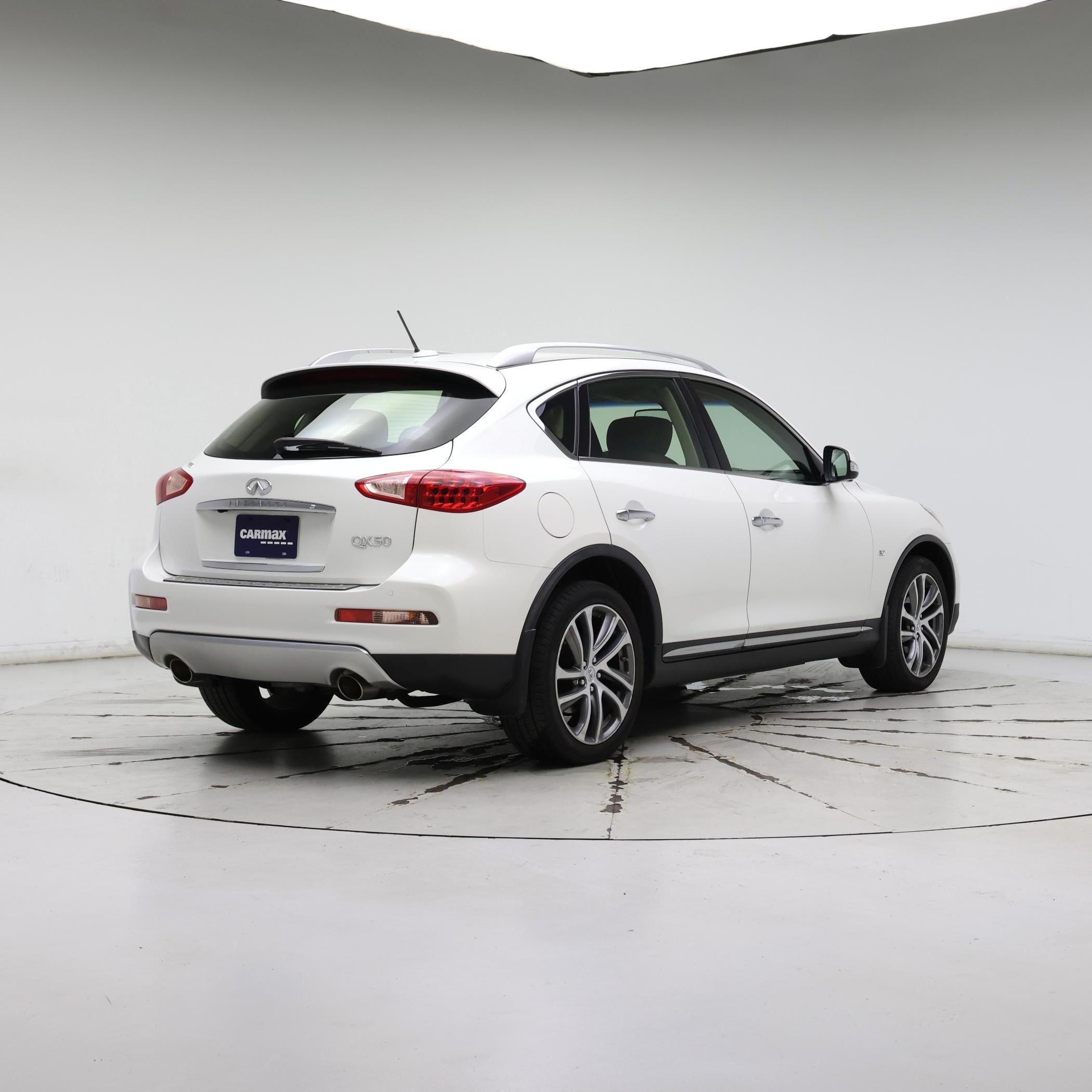 Thumbnail: 2017 INFINITI QX50 - 8