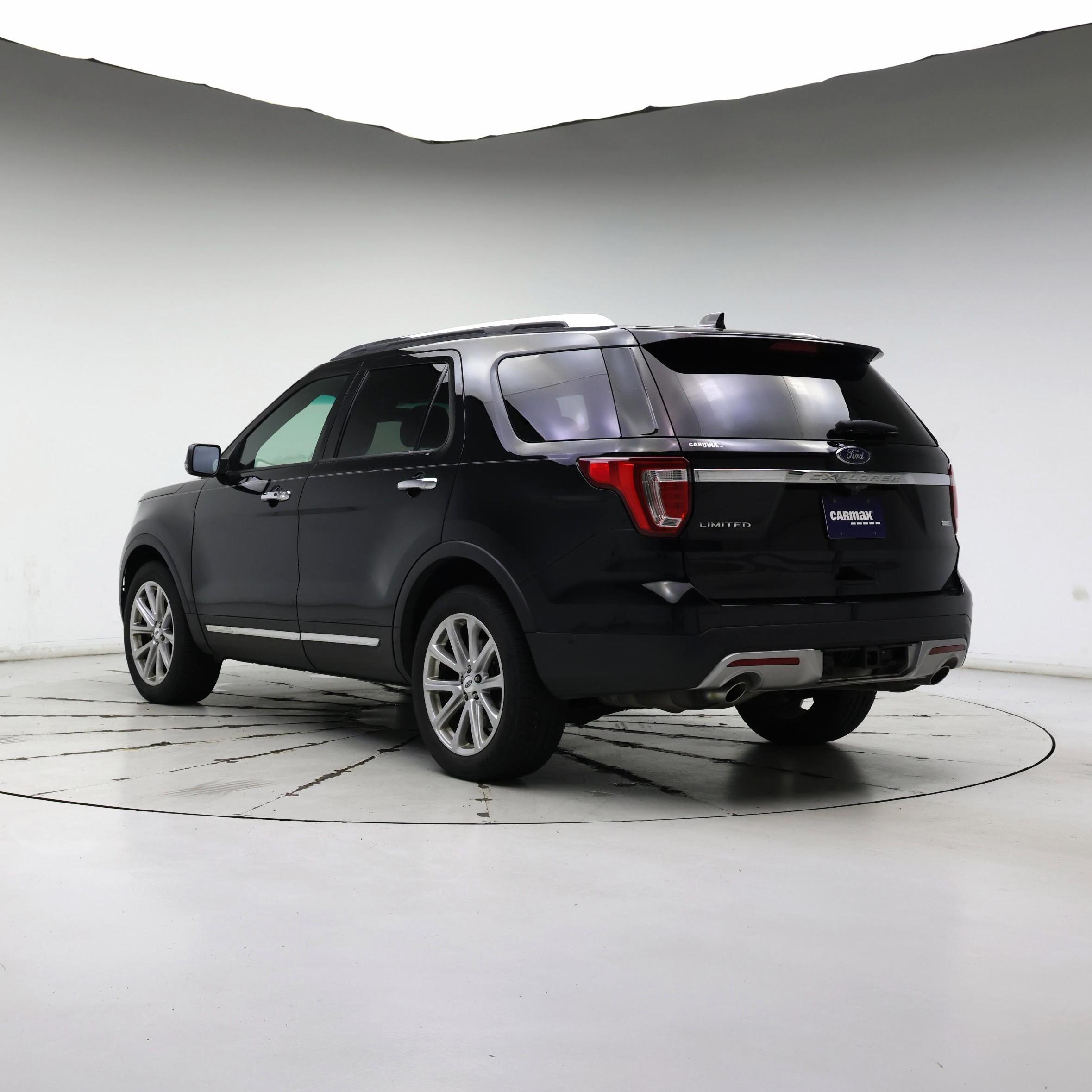 Thumbnail: 2016 Ford Explorer - 2