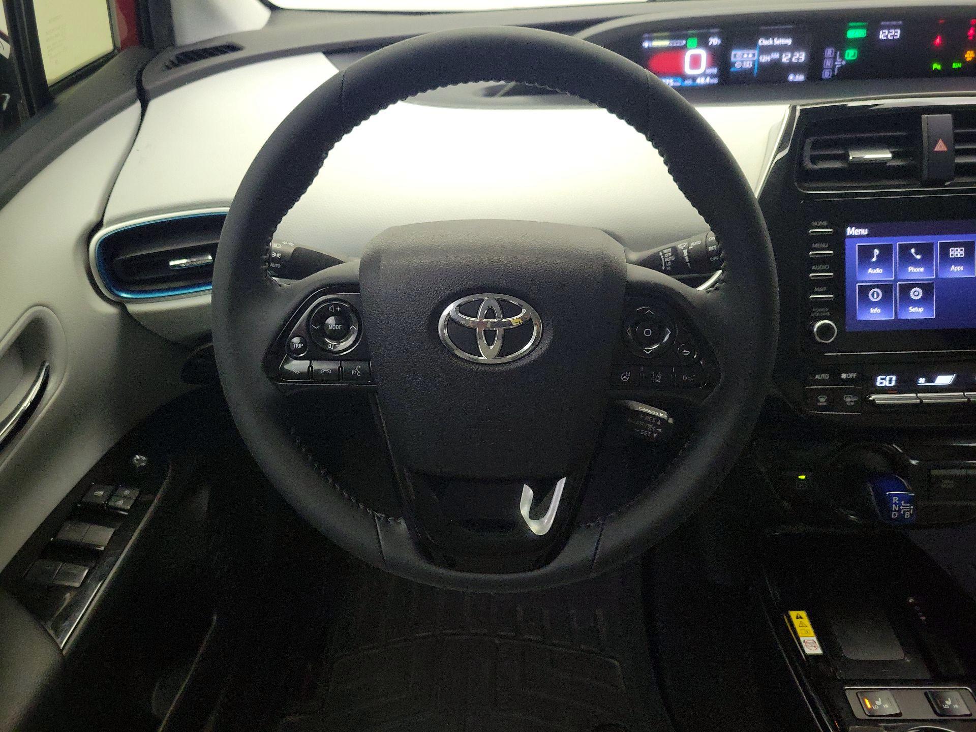 Thumbnail: 2020 Toyota Prius - 10
