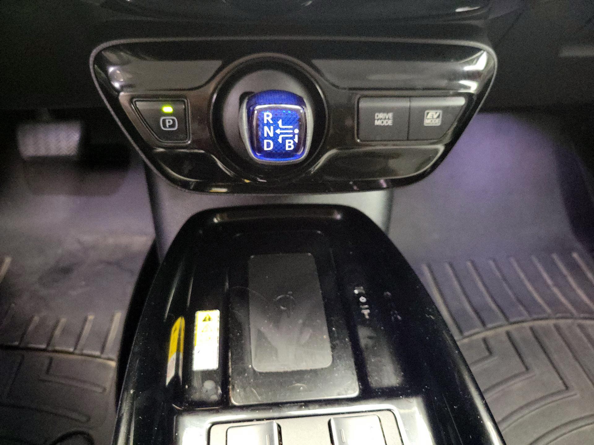 Thumbnail: 2020 Toyota Prius - 17
